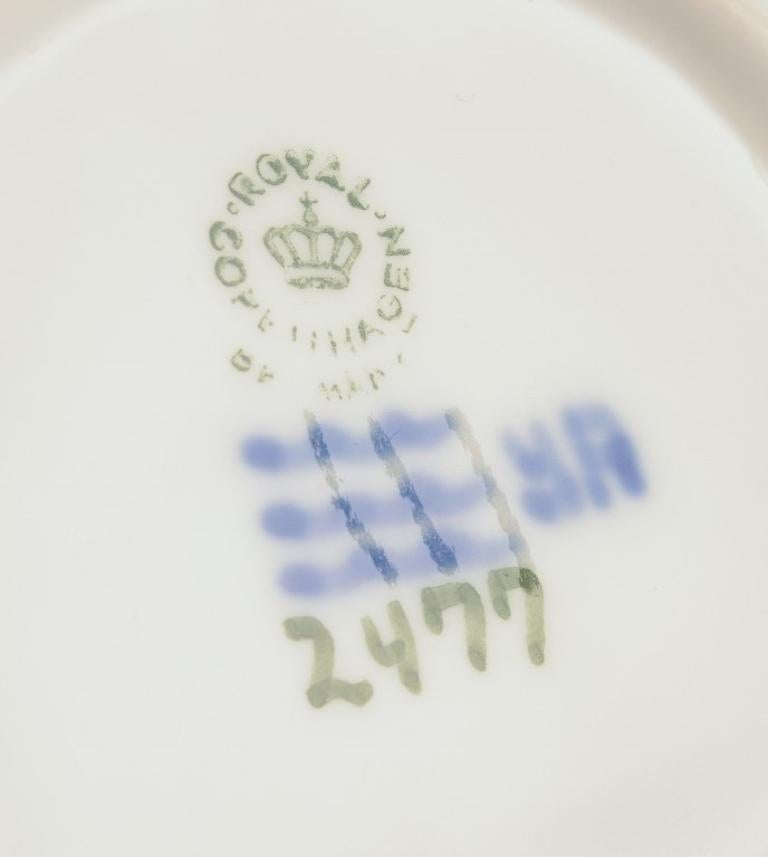 Royal Copenhagen, pequeño plato Art Nouveau con rana. 1969-1974. en venta 3