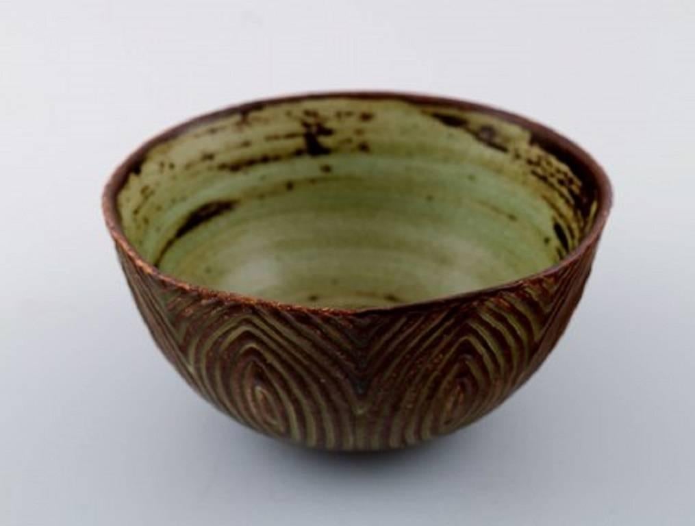 Scandinavian Modern Royal Copenhagen Stoneware Bowl by Axel Salto in Fluted Style, Model No. 20720