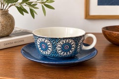 Tazza da tè con piattino “Annette” della collezione Tenera di Royal Copenhagen, disegnata da Berte Jessen, 1966