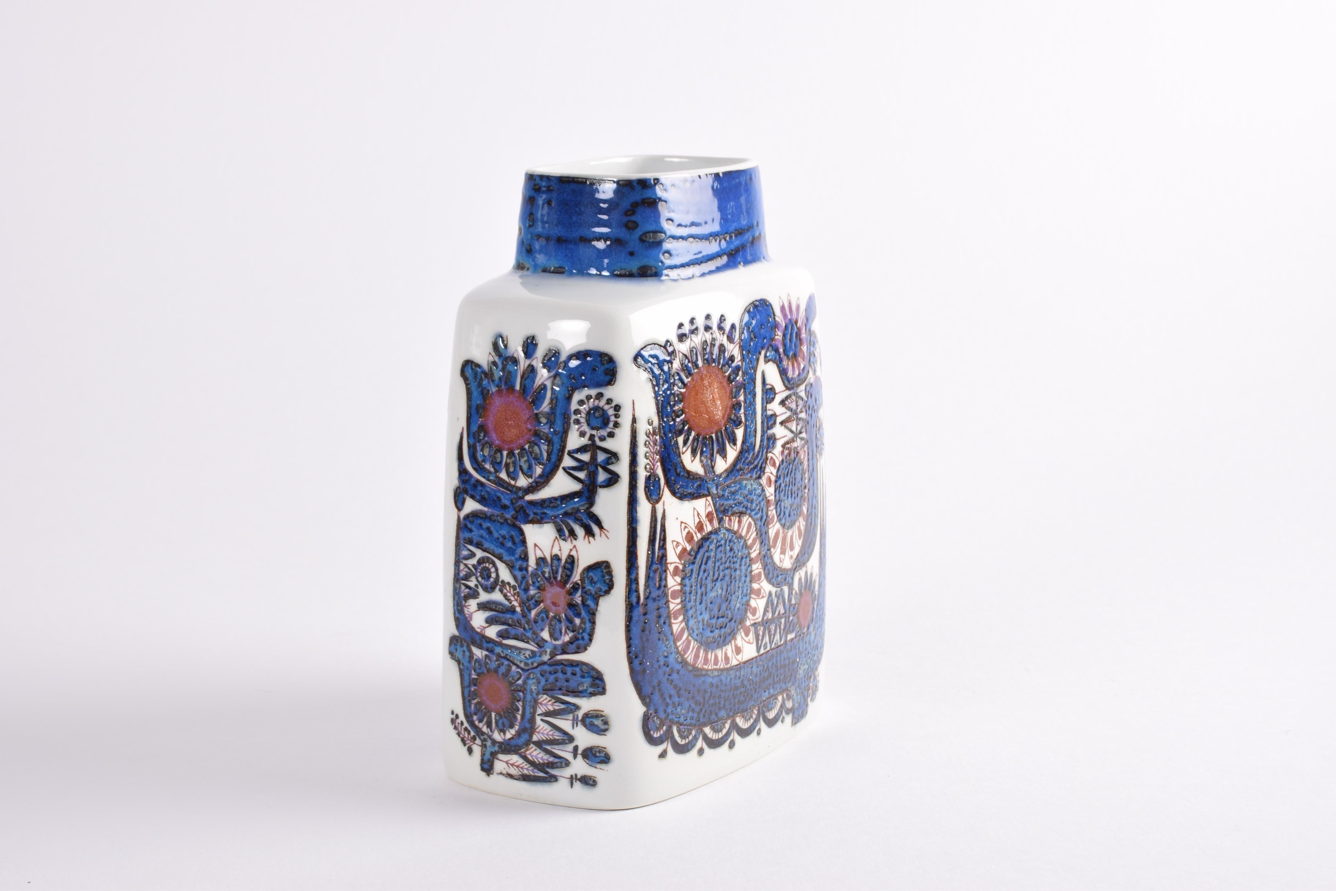 Danese Royal Copenhagen Tenera Pillow Vase di Berte Jessen, ceramica danese del Medioevo in vendita