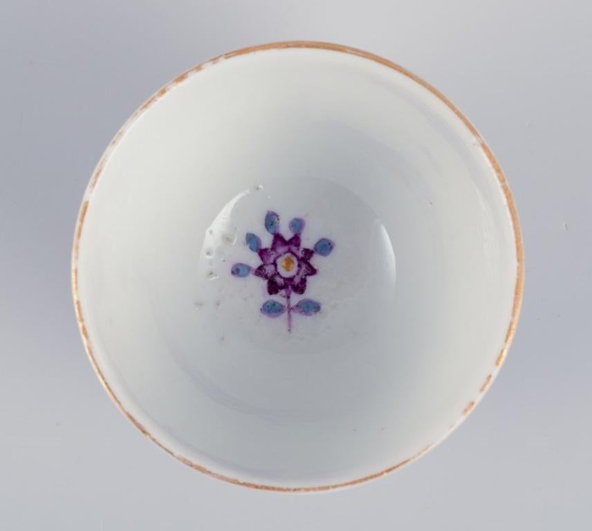 Danois Royal Copenhagen. Tasse basse turque en porcelaine. Qualité muséale, fin C.I.C. en vente