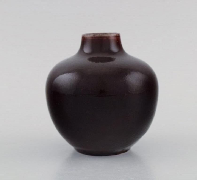 Scandinavian Modern Royal Copenhagen Vase in Glazed Ceramics, Beautiful Ox Blood Glaze, Dated 1948 For Sale