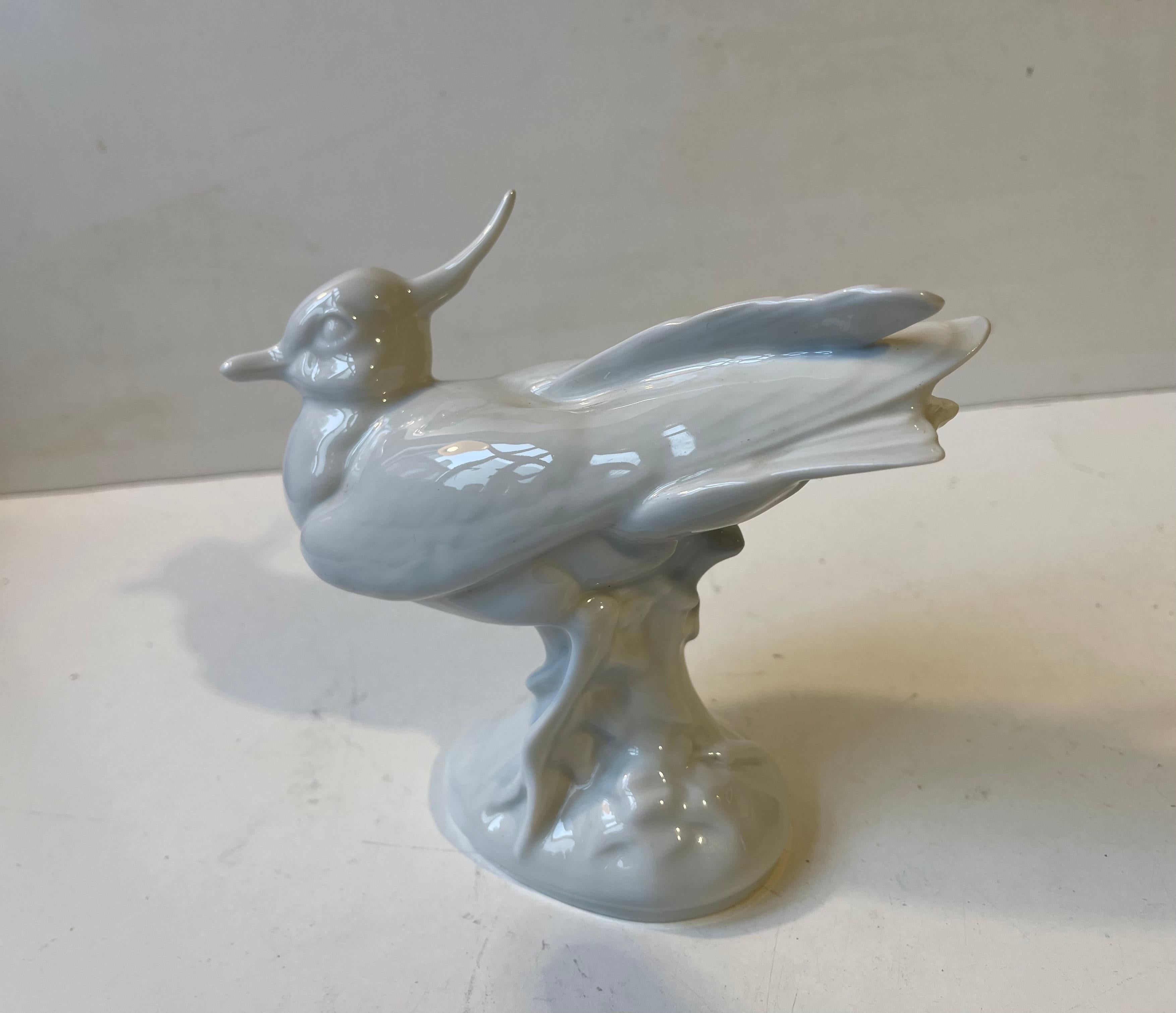 Royal Copenhagen White Peace Bird Figurine in Glazed Porcelain In Good Condition For Sale In Esbjerg, DK