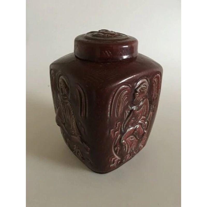 Royal Copnhagen Jais Nielsen Lidded vase in Oxblood glaze No 2944

Measures 24cm and is in perfect condition.