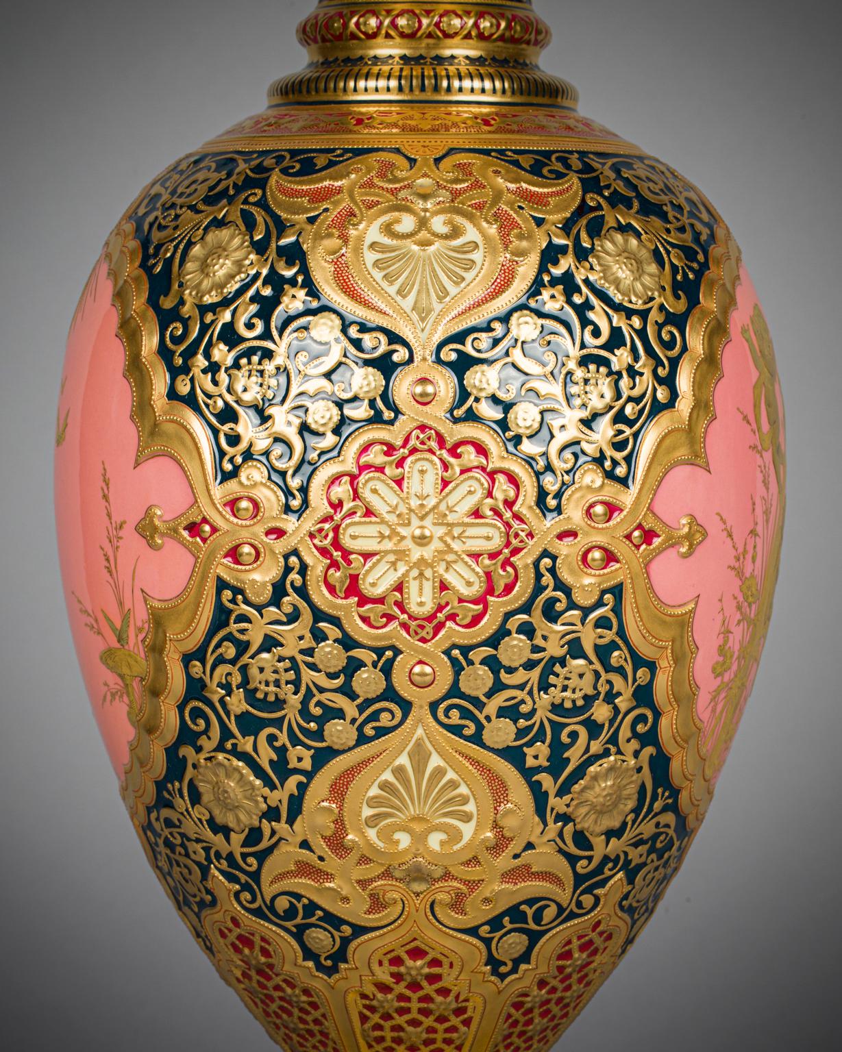 Urne recouverte de la couronne royale du Derby, 19ème siècle Bon état - En vente à New York, NY