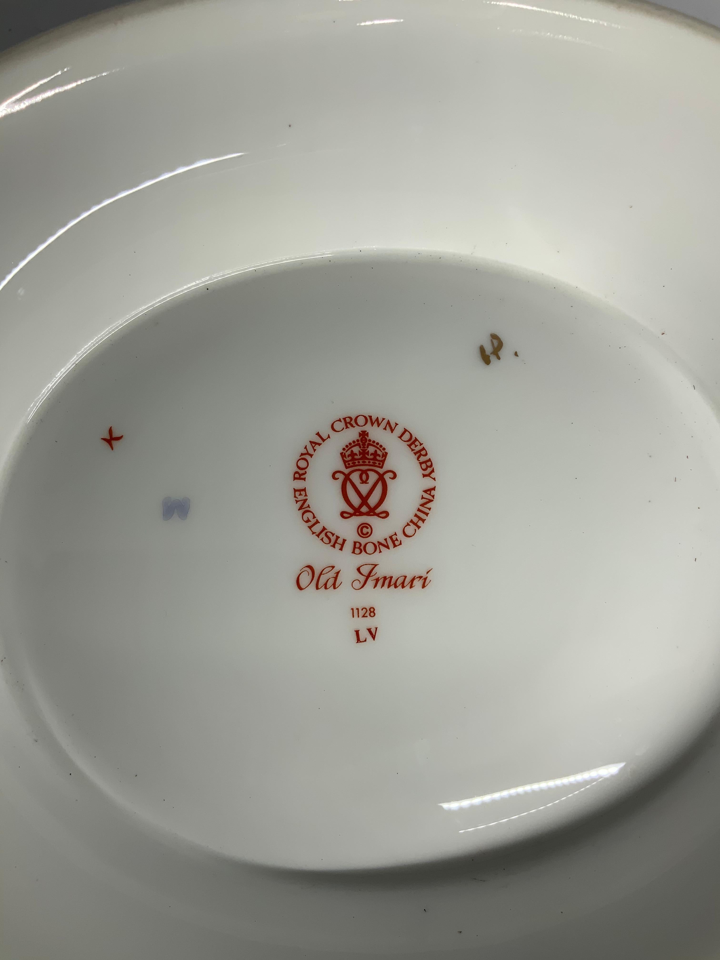 Royal Crown Derby Gold Hand-Painted Porcelain Imari Stil Korb (Anglo-japanisch) im Angebot
