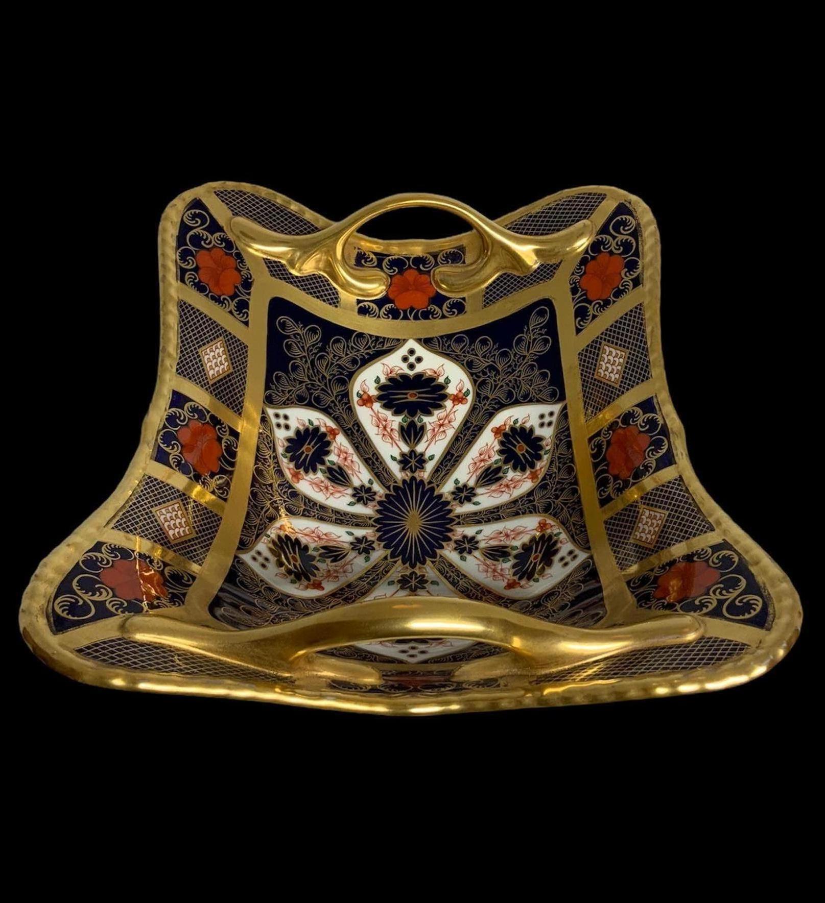 Royal Crown Derby Gold Hand-Painted Porcelain Imari Stil Korb (Englisch) im Angebot