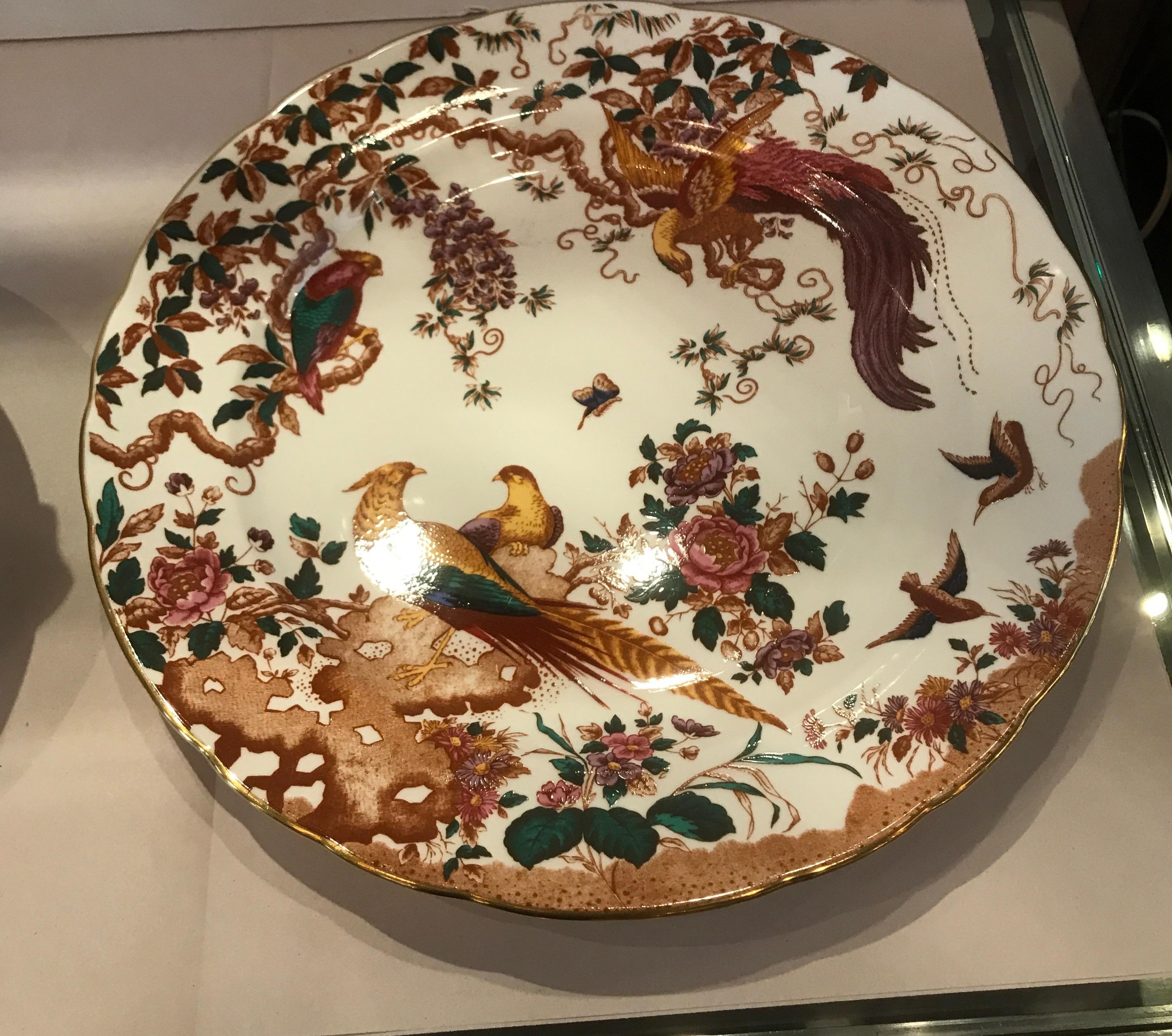 Soupière Olde Avesbury avec sous-assiette Royal Crown Derby 1