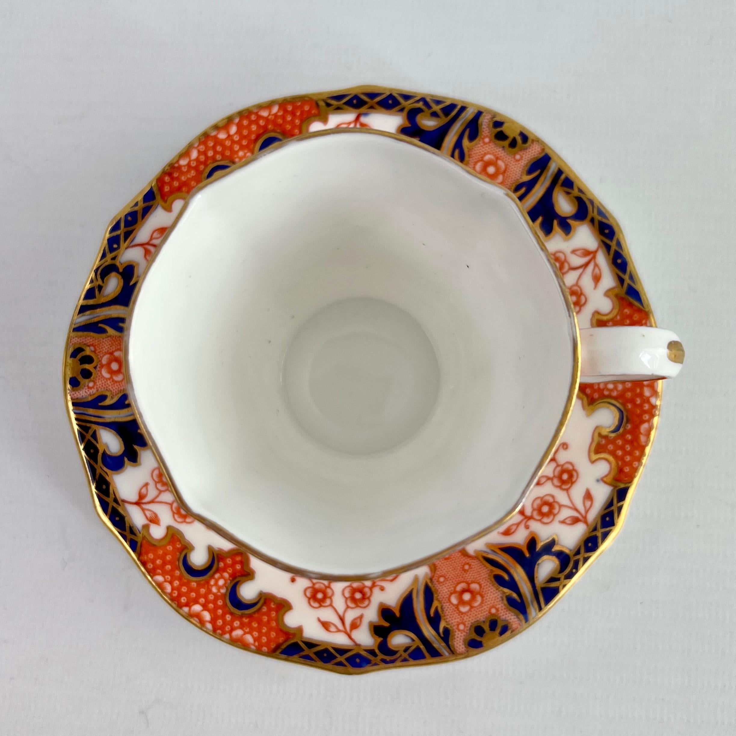 Royal Crown Derby Porcelain Demitasse Cup, Imari Patt. 2712, Edwardian 1913 In Good Condition In London, GB