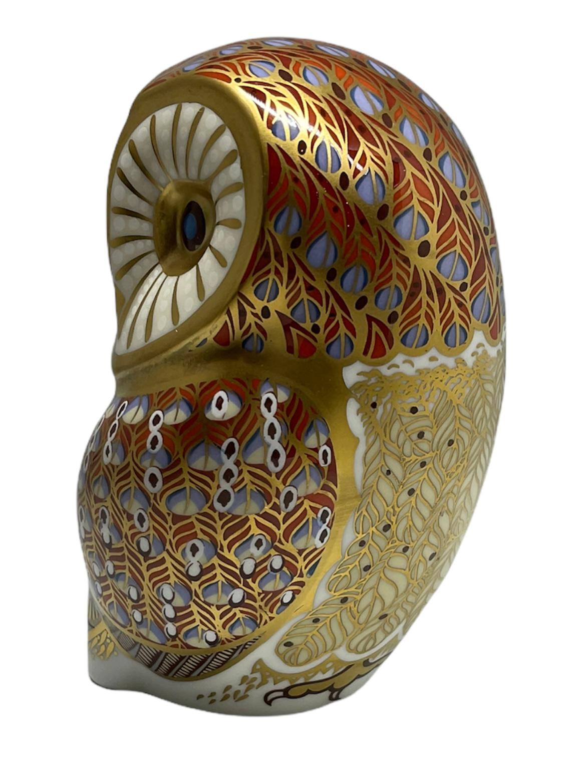 royal crown figurine