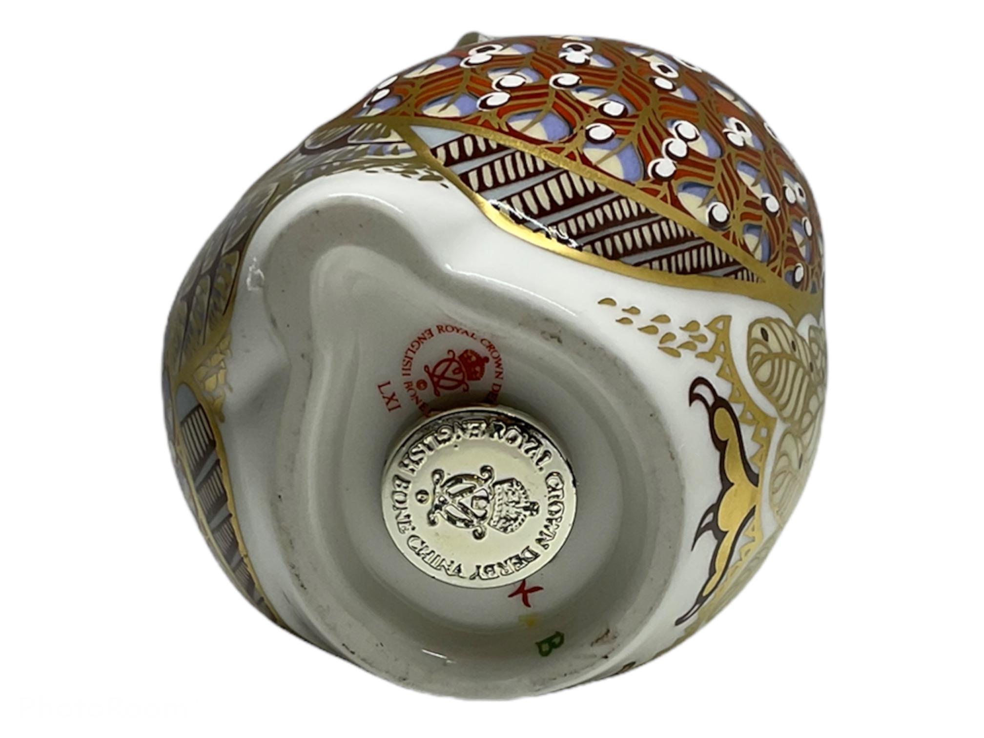 Royal Crown Derby Porcelain Imari Style Owl Figurine Paperweight In Good Condition In Guaynabo, PR