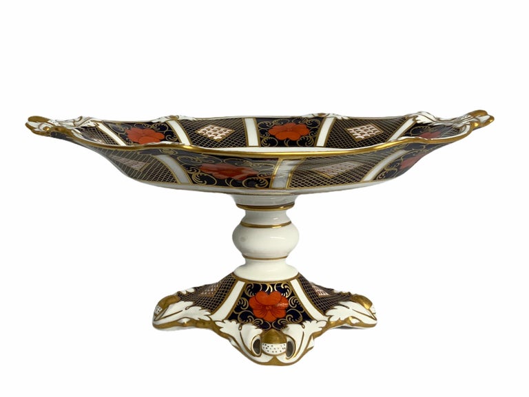 20th Century Royal Crown Derby Porcelain Imari Style Pedestal Compote For Sale