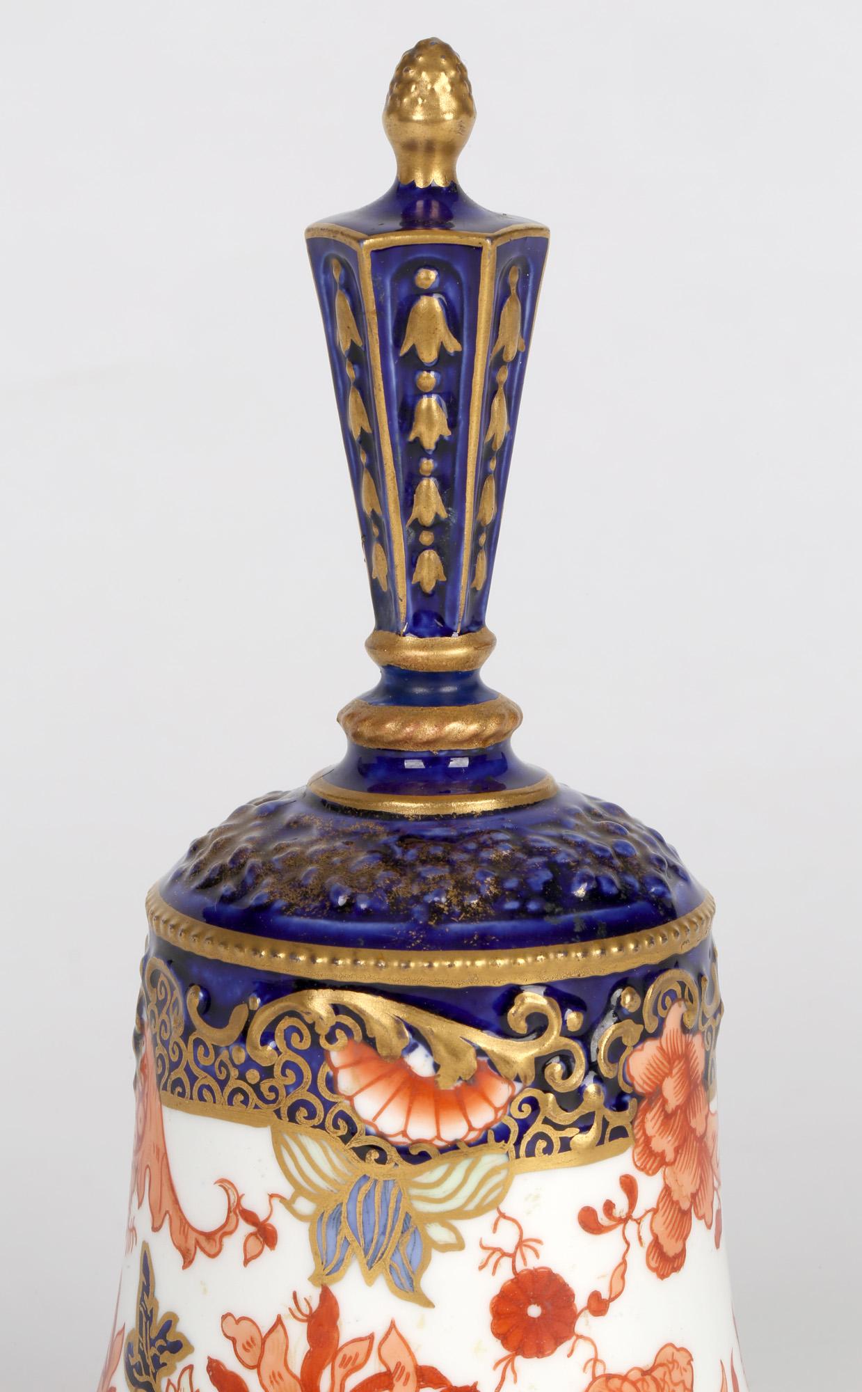 Rare cloche ancienne en porcelaine Imari à motif Royal Crown Derby 5