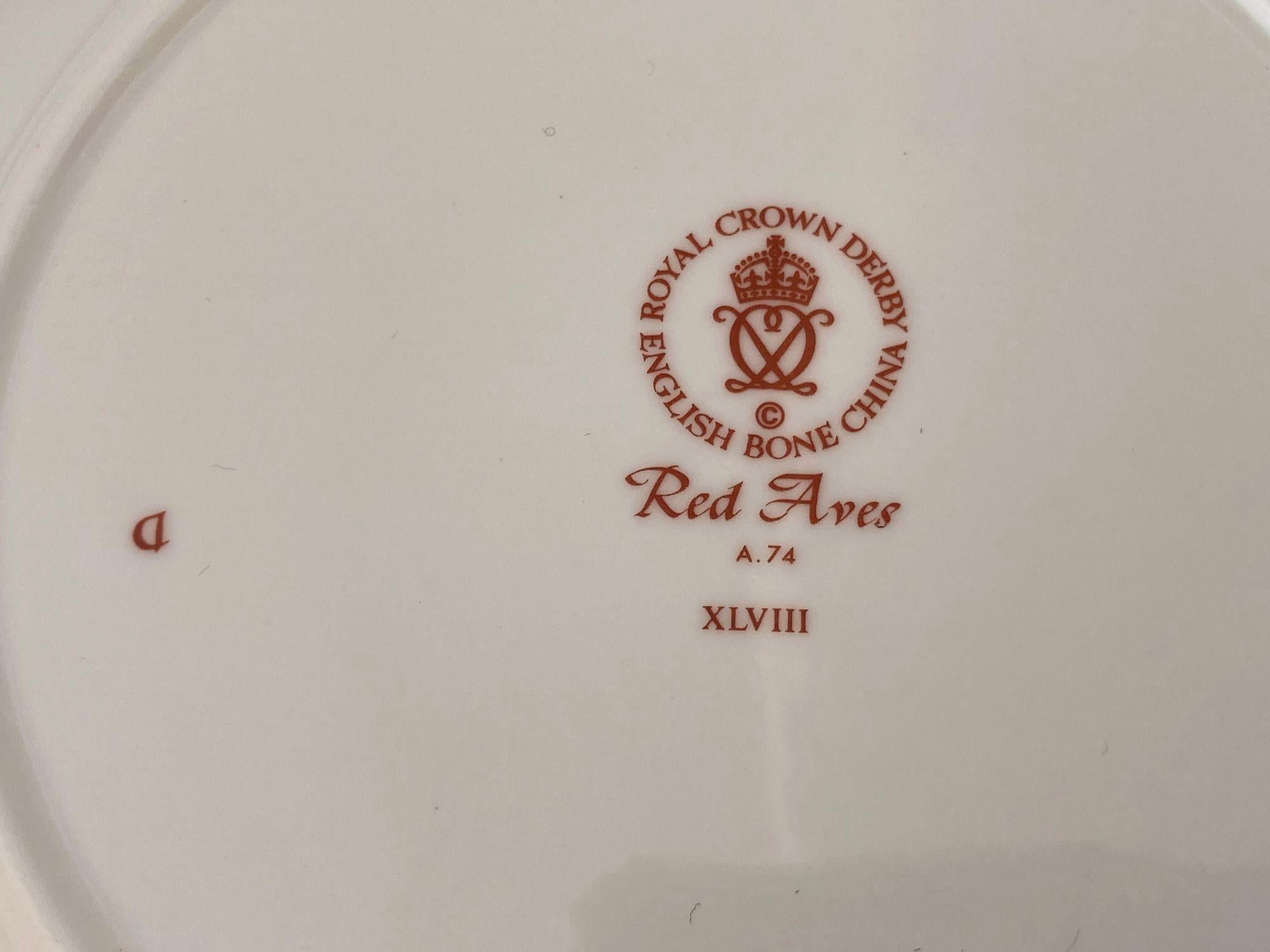 Royal Crown Derby Red Aves Collection Set of 3 Porcelain Plates For Sale 3