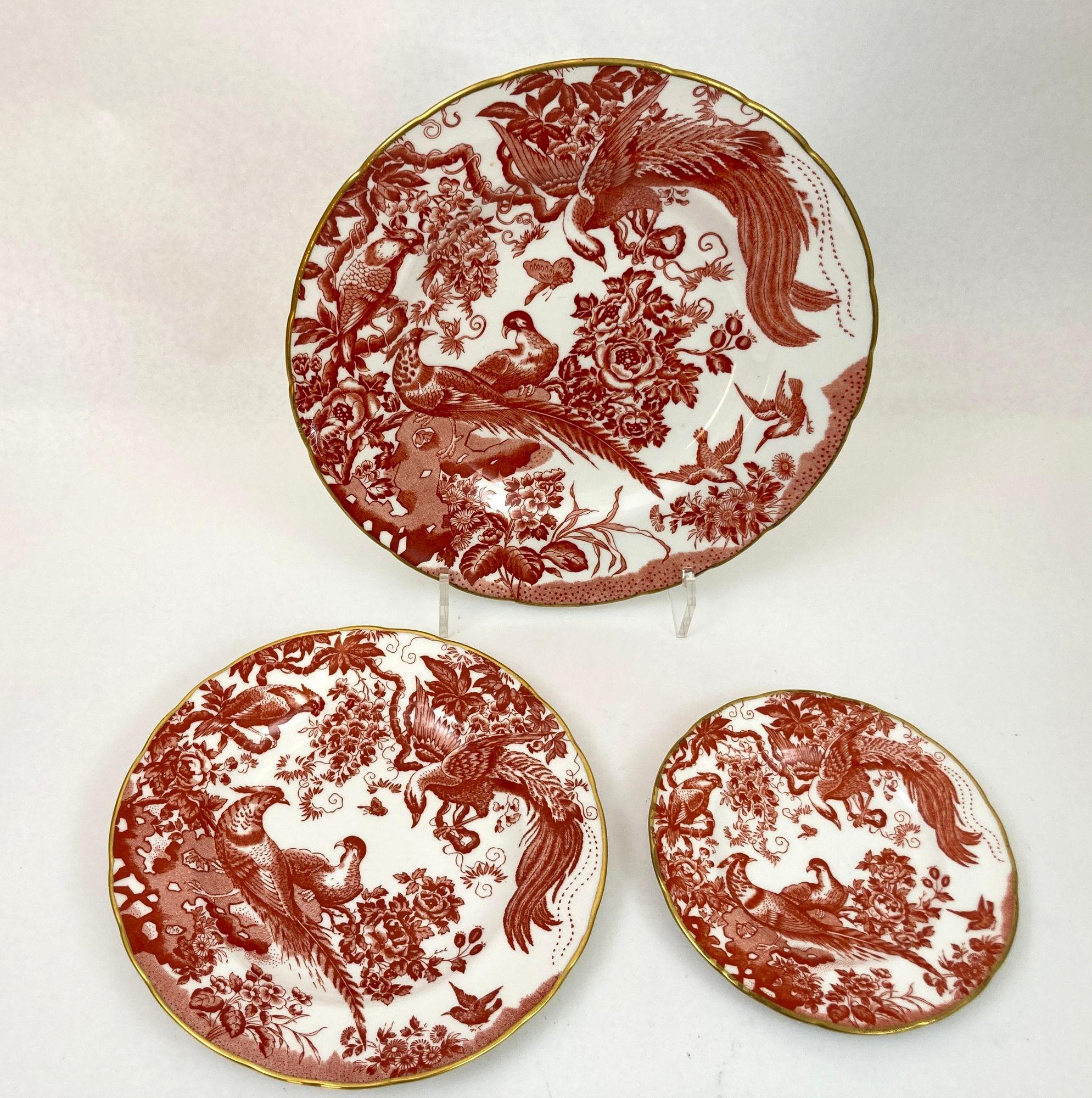 Royal Crown Derby Red Aves Collection Set of 3 Porcelain Plates.
The Red Aves collection is made of 22K gold and the finest bone china.
Featuring intricate illustrations of various birds and vines.
Royal Crown Derby Red Aves Bone China Plates Made