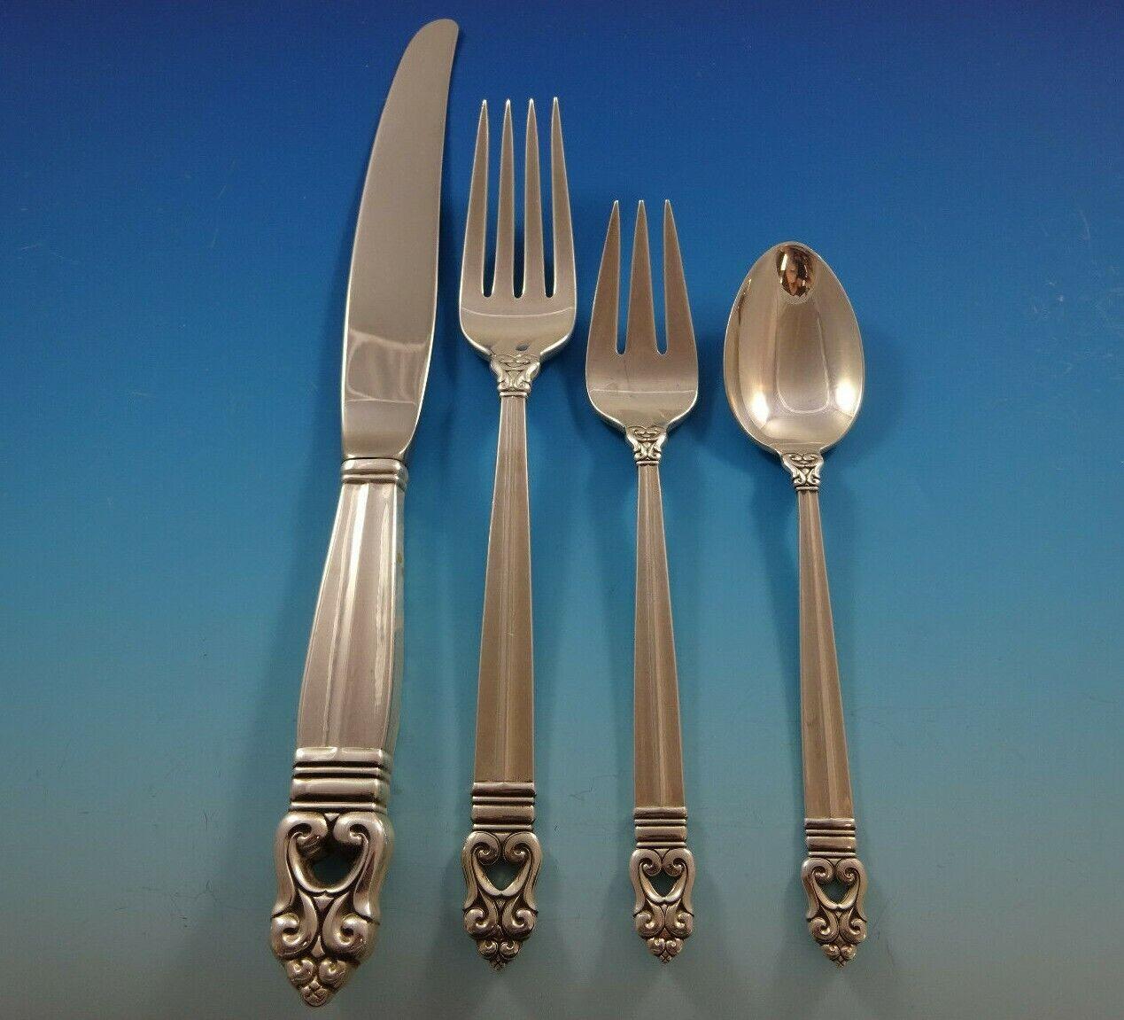 Royal Danish by International Sterling Silver Flatware Set 8 Service 81 Pieces In Excellent Condition For Sale In Big Bend, WI