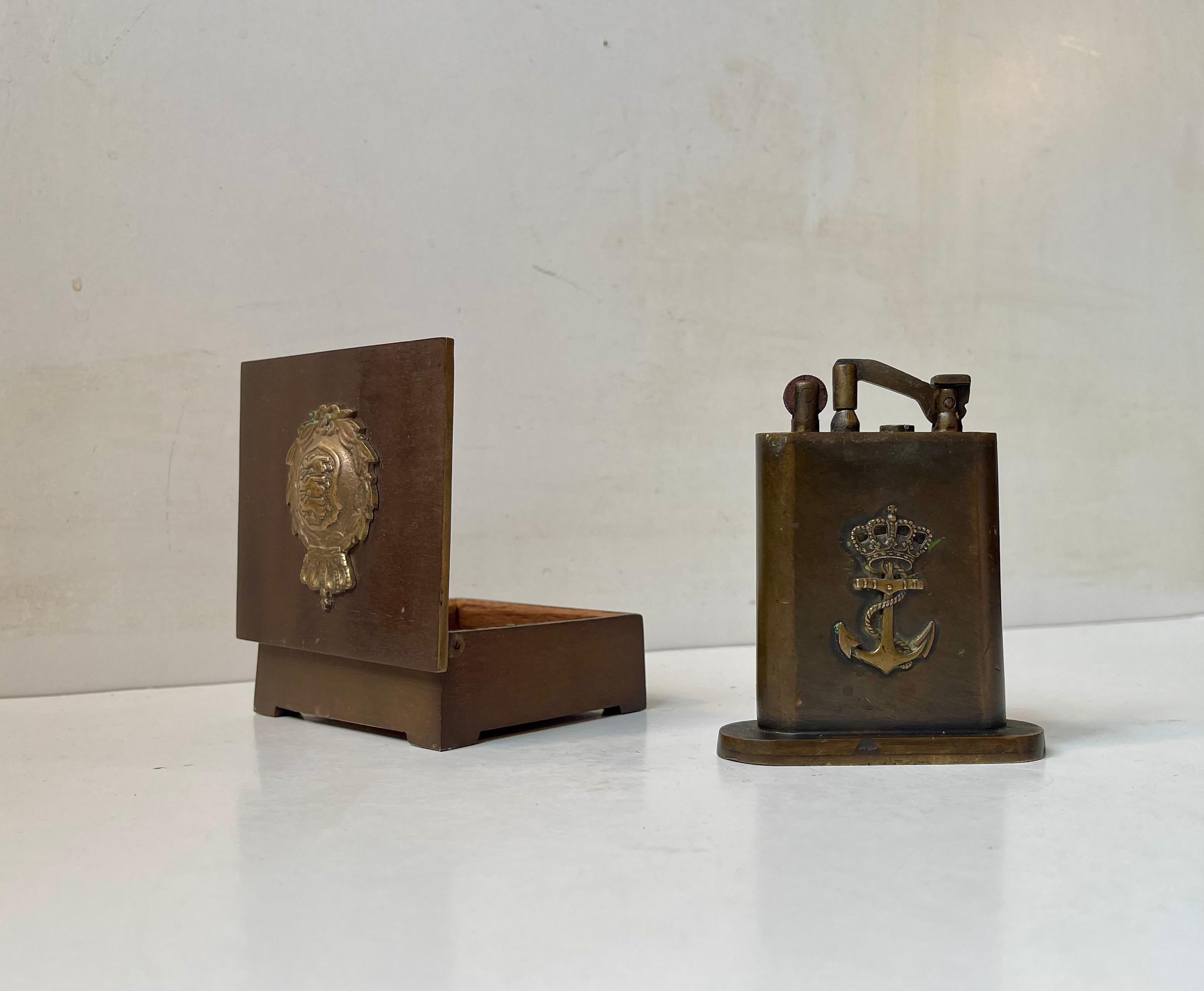 Royal Danish Navy Tobacco Set - Lighter & Box in Bronze, 1930s, Set of 2 In Good Condition For Sale In Esbjerg, DK