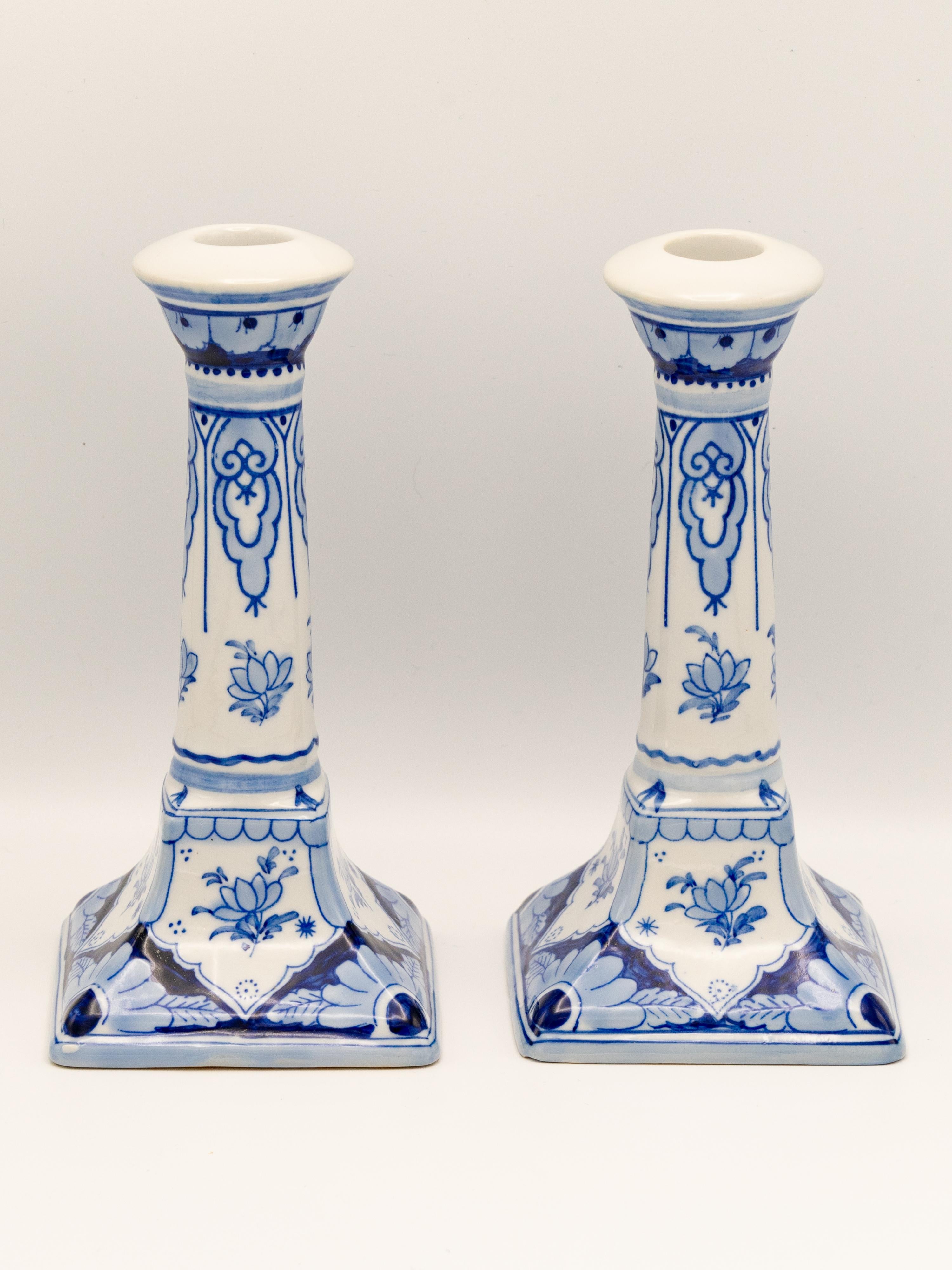 Royal Delft 1988 Hand-Painted Candlesticks, Pair with Original Boxes, Delft Blue In Good Condition For Sale In AMSTERDAM, NL