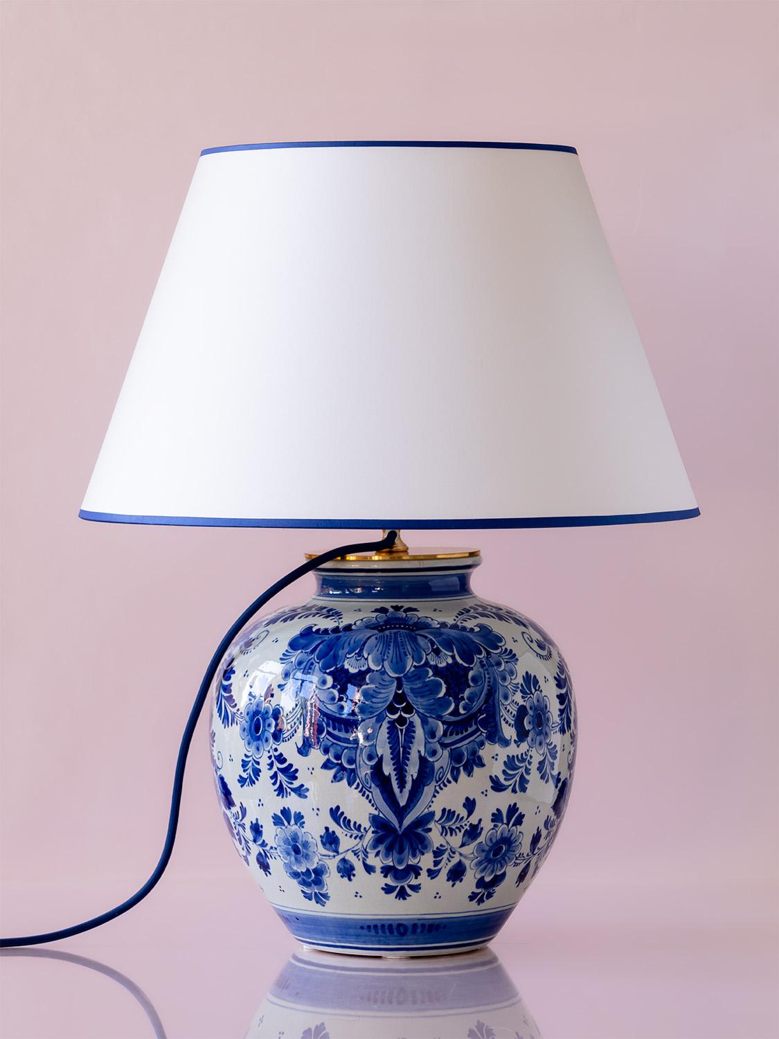 Royal Delft Blue 1974 Vase Table Lamp, White Satin Lampshade with Cobalt Trim For Sale 2