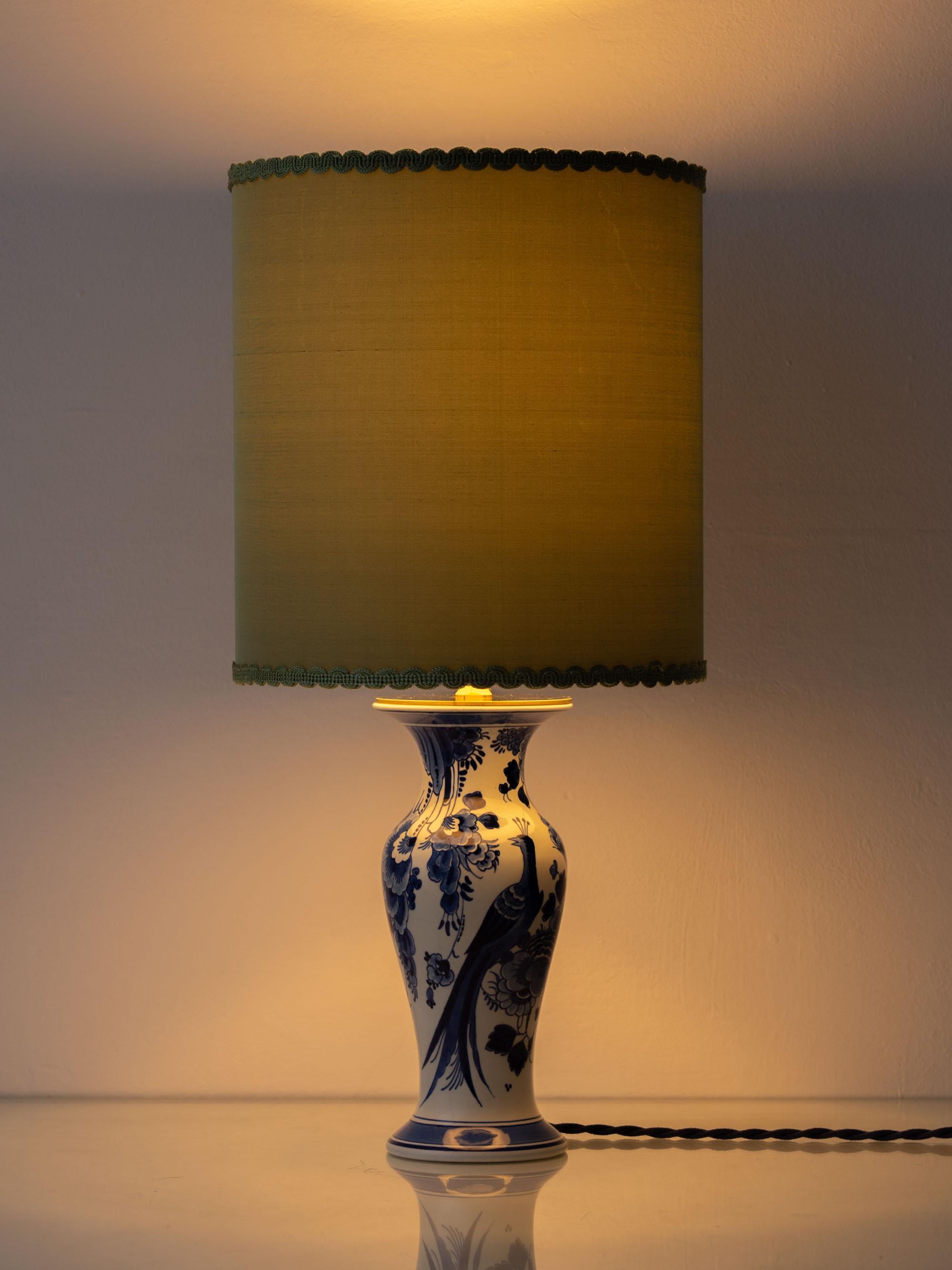 Royal Delft Blue Table Lamps, 1970s, with New Green Silk Lamphades, Pair For Sale 5