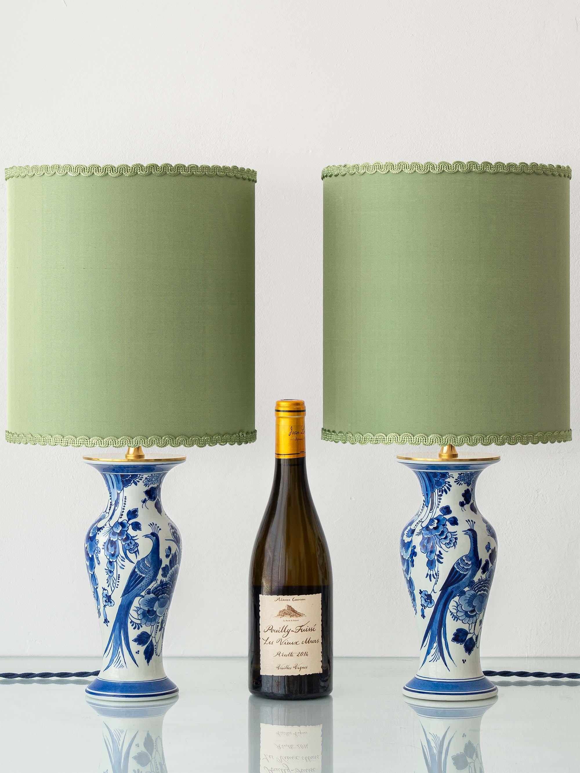 Chinoiserie Royal Delft Blue Table Lamps, 1970s, with New Green Silk Lamphades, Pair For Sale