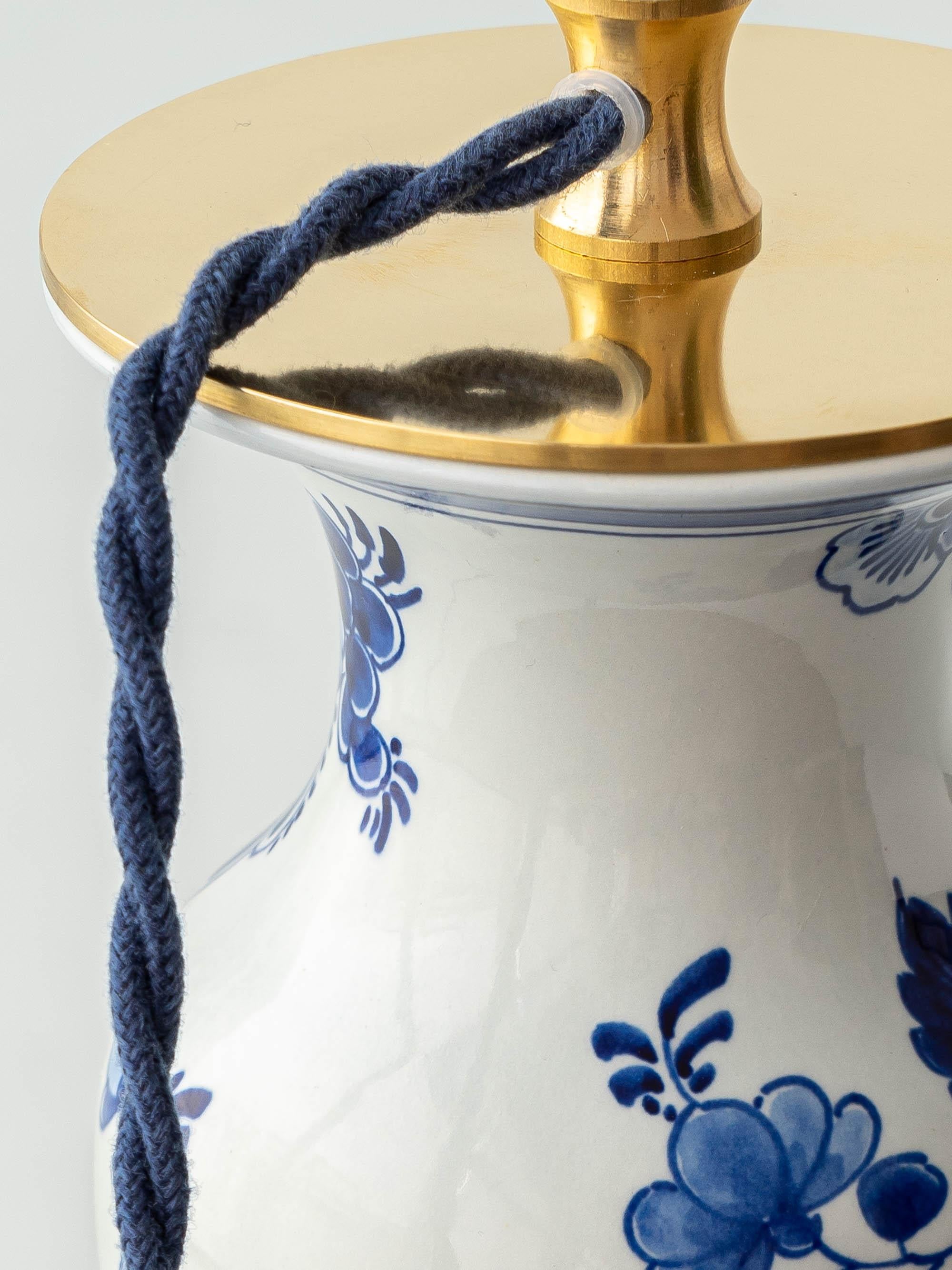 Hand-Painted Royal Delft Blue Table Lamps, 1970s, with New Green Silk Lamphades, Pair For Sale