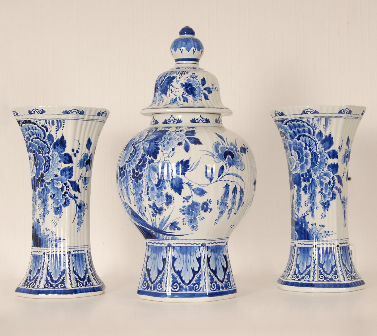 Dutch Royal Delft Garniture of 3 Vases Chinoiserie Beaker and Baluster Vases a pair For Sale