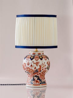 Royal Delft Imari "Pijnacker" Style Table Lamp with New Ivory Pleated Lampshade