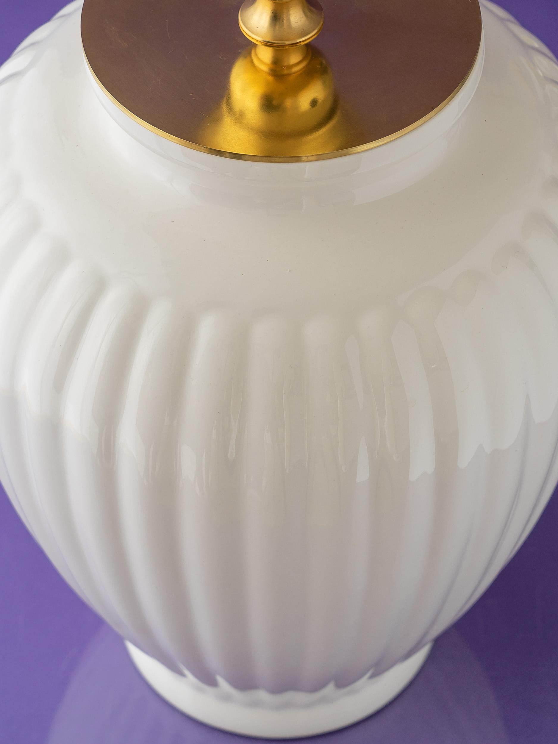 Royal Delft Delfts Wit Table Lamp (1930s) with New House of Hackney Shade For Sale 3