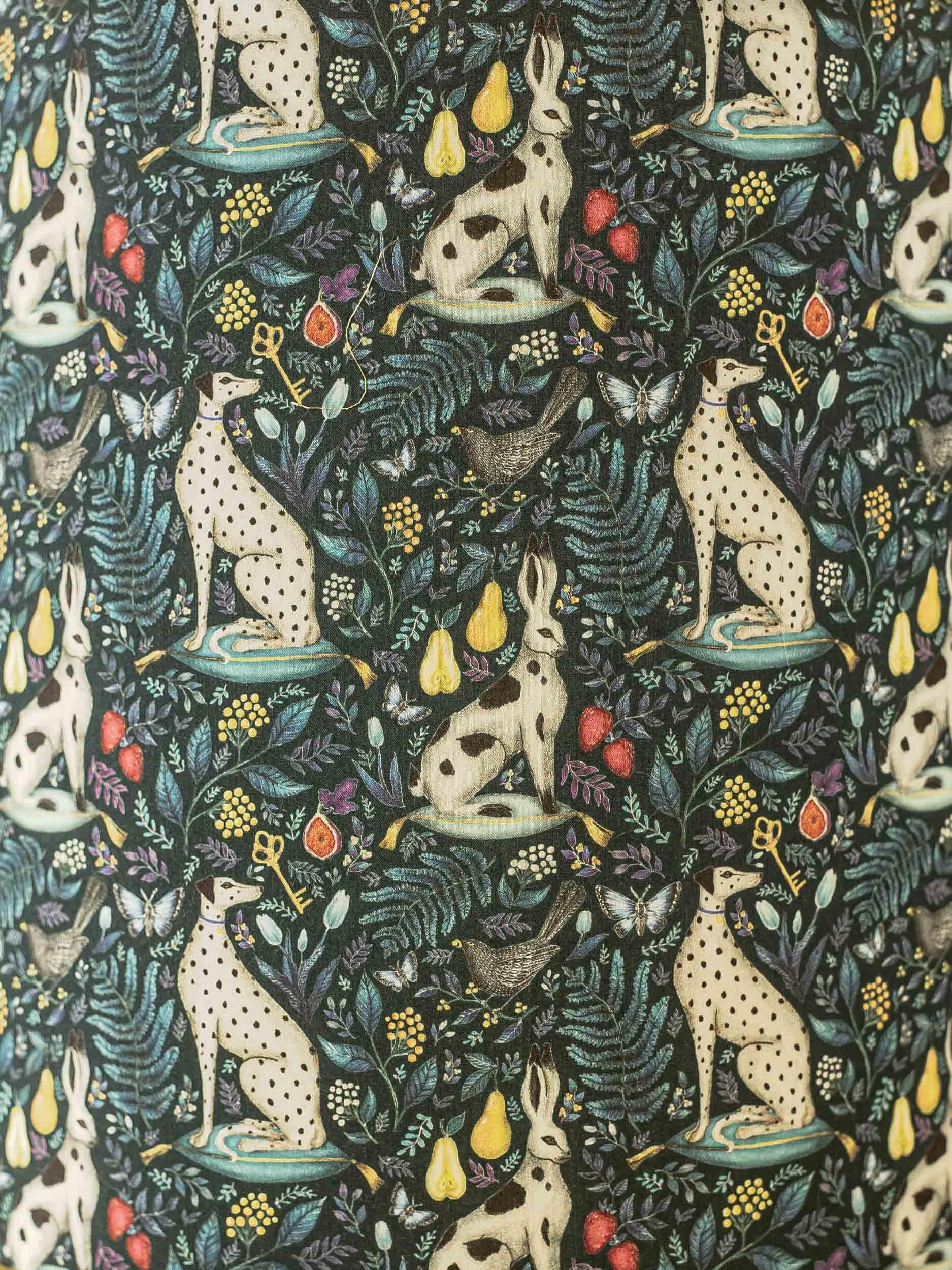 Ottone Lampada da tavolo Royal Delft White (1930-1976) con paralume New Liberty London in vendita