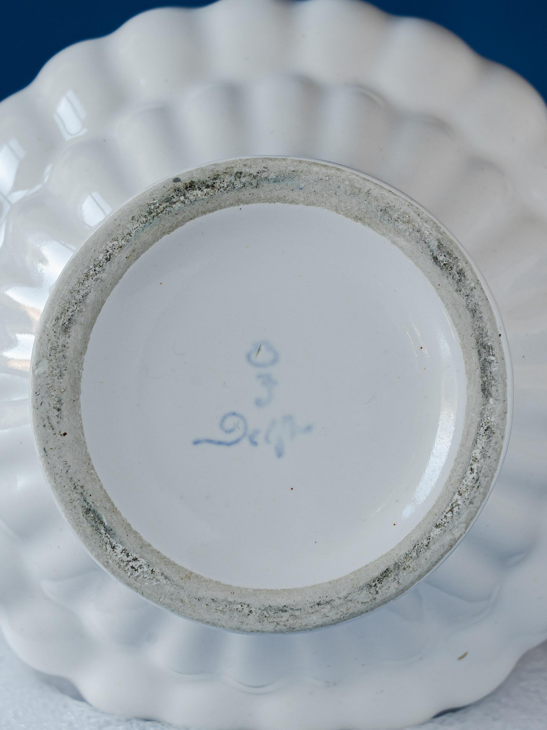 Lampada da tavolo Royal Delft bianca degli anni '30, nuovo paralume Liberty of London Arts & Crafts in vendita 3