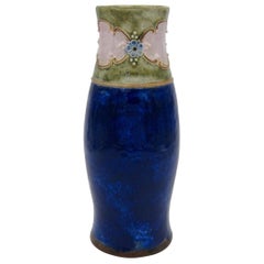 Vase en grès Royal Doulton peint à la main au début du XXe siècle par Emily MR Welch