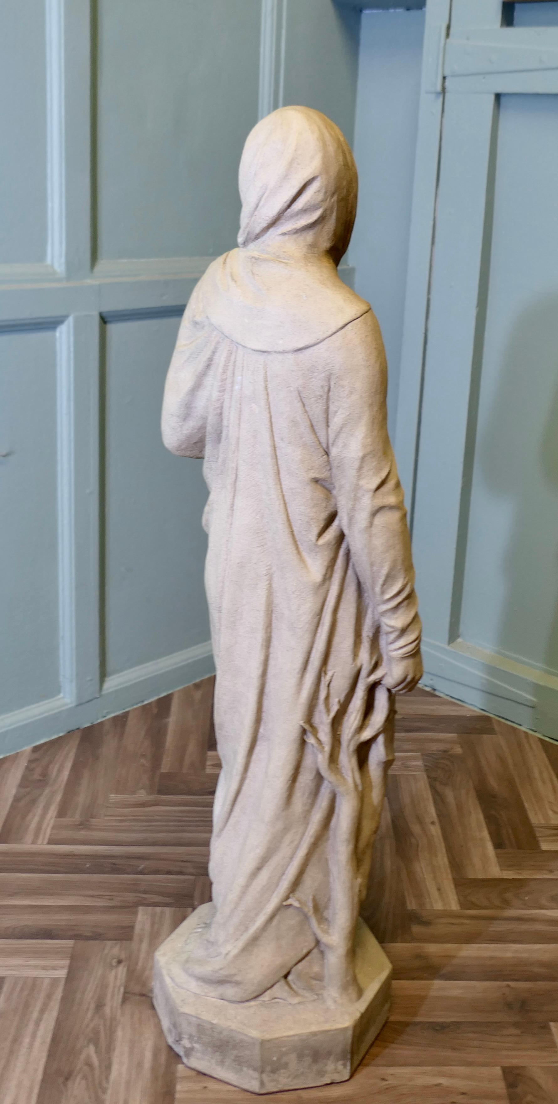 Art déco Royal Doulton Statue de femme en terre cuite signée C G en vente