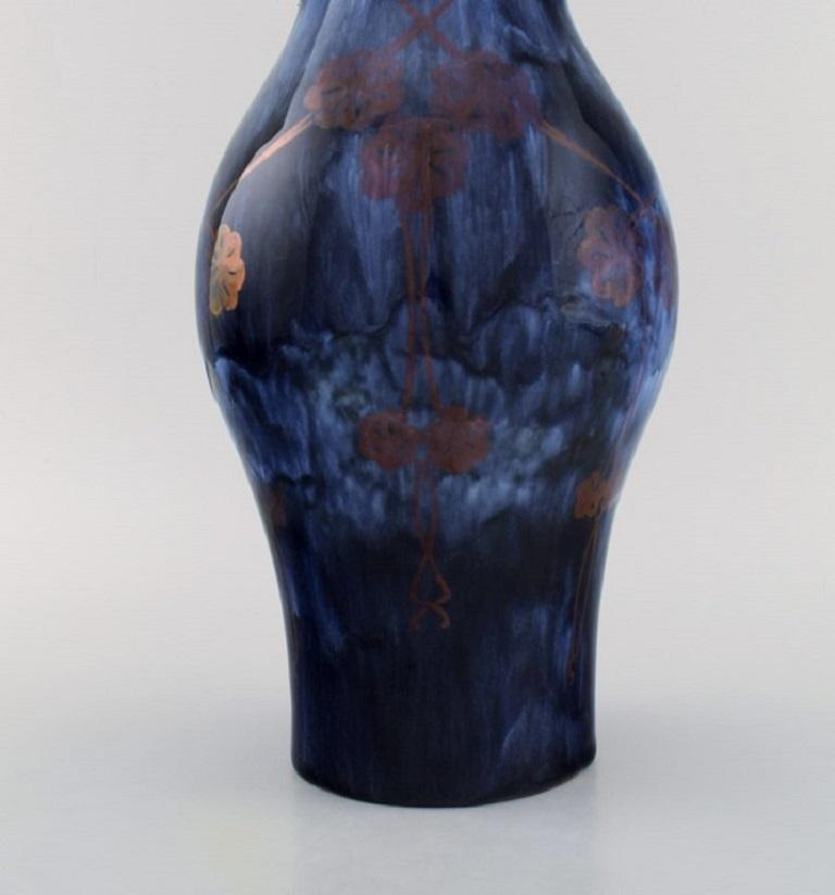Royal Doulton, England, Large Unique Vase in Glazed Ceramics, 1920s In Excellent Condition For Sale In Copenhagen, DK