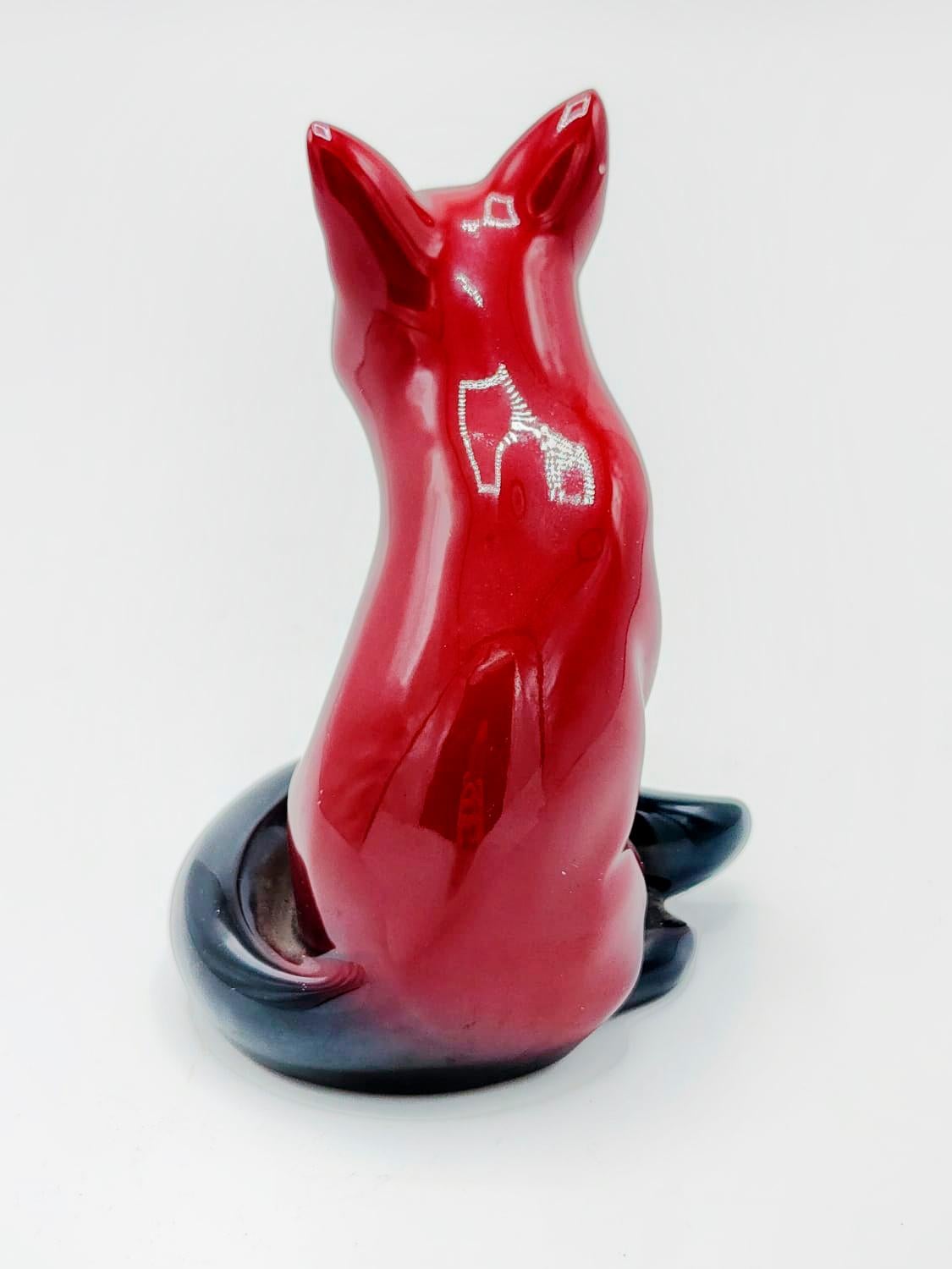 Royal Doulton Flambe sitzende Fuchs Hn130 Porzellanfigur aus Knochenporzellan aus China (Handbemalt) im Angebot