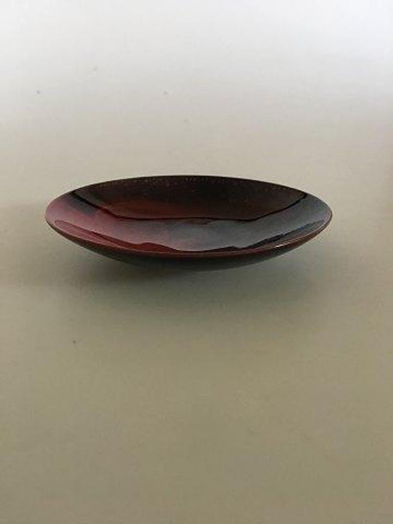 Royal Doulton Flambe Small Dish No. 1620 In Good Condition For Sale In Copenhagen, DK
