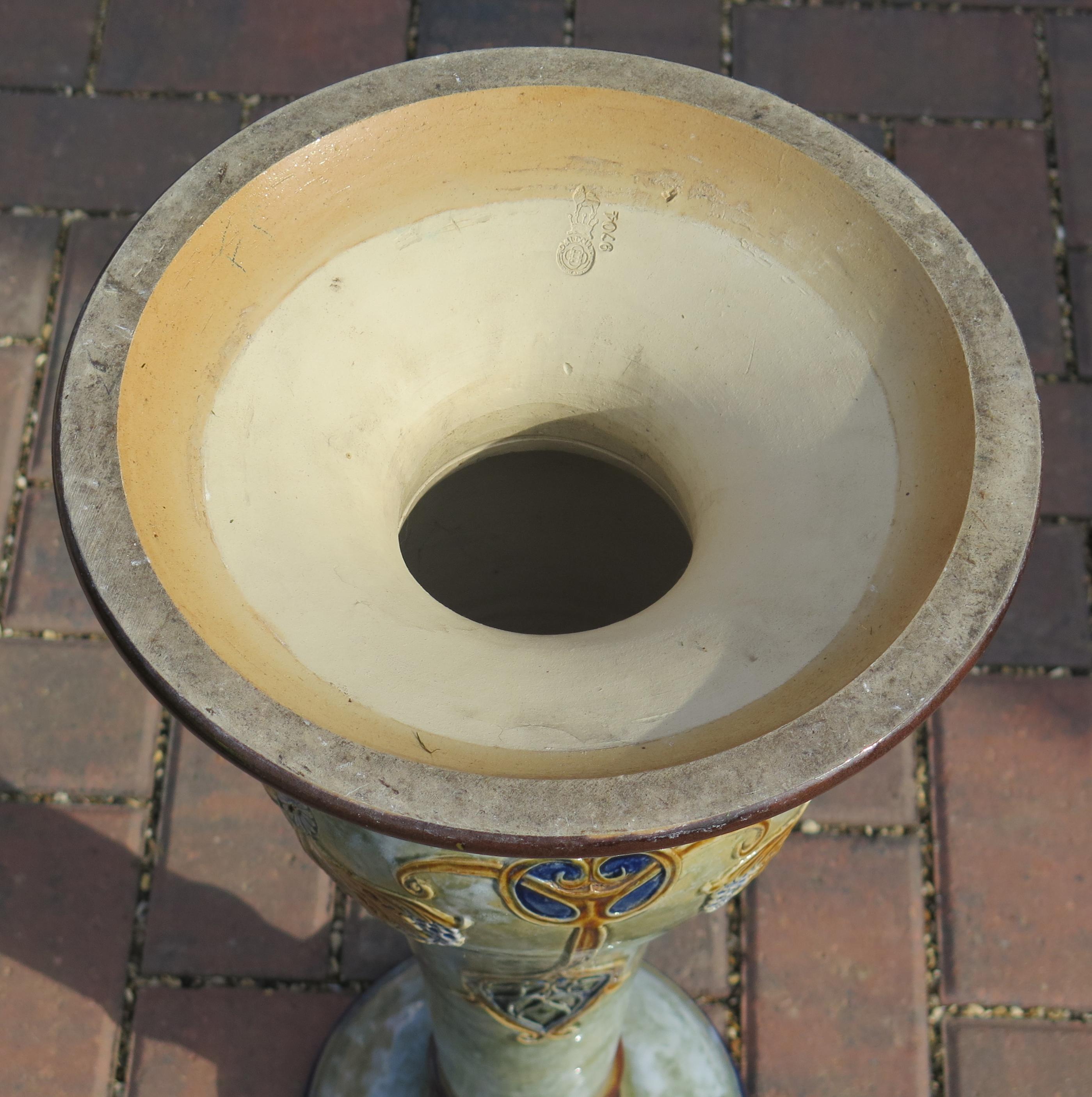Royal Doulton Large Jardiniere on Stand, circa 1925 3