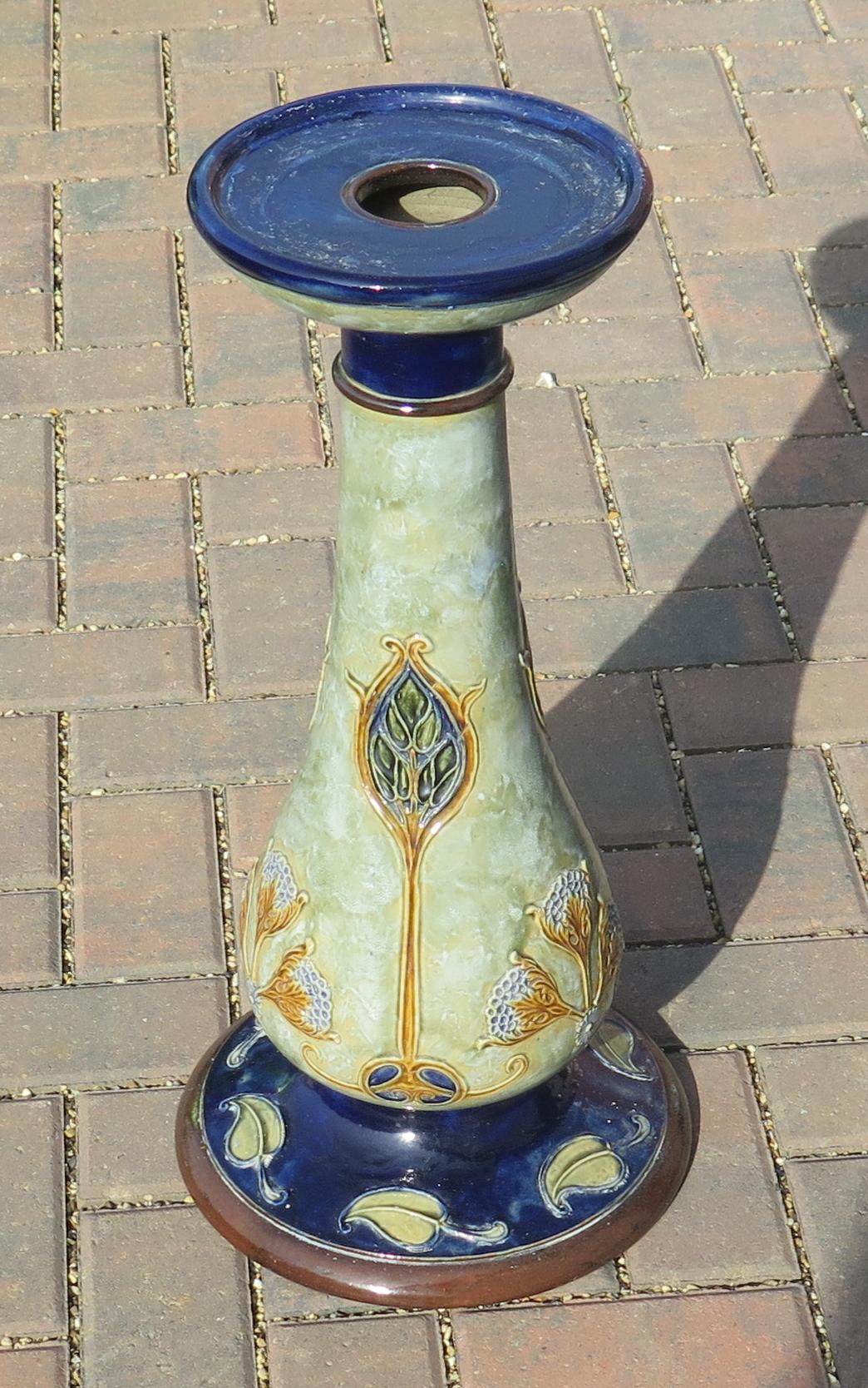 Royal Doulton Large Jardiniere on Stand, circa 1925 In Good Condition In Lincoln, Lincolnshire