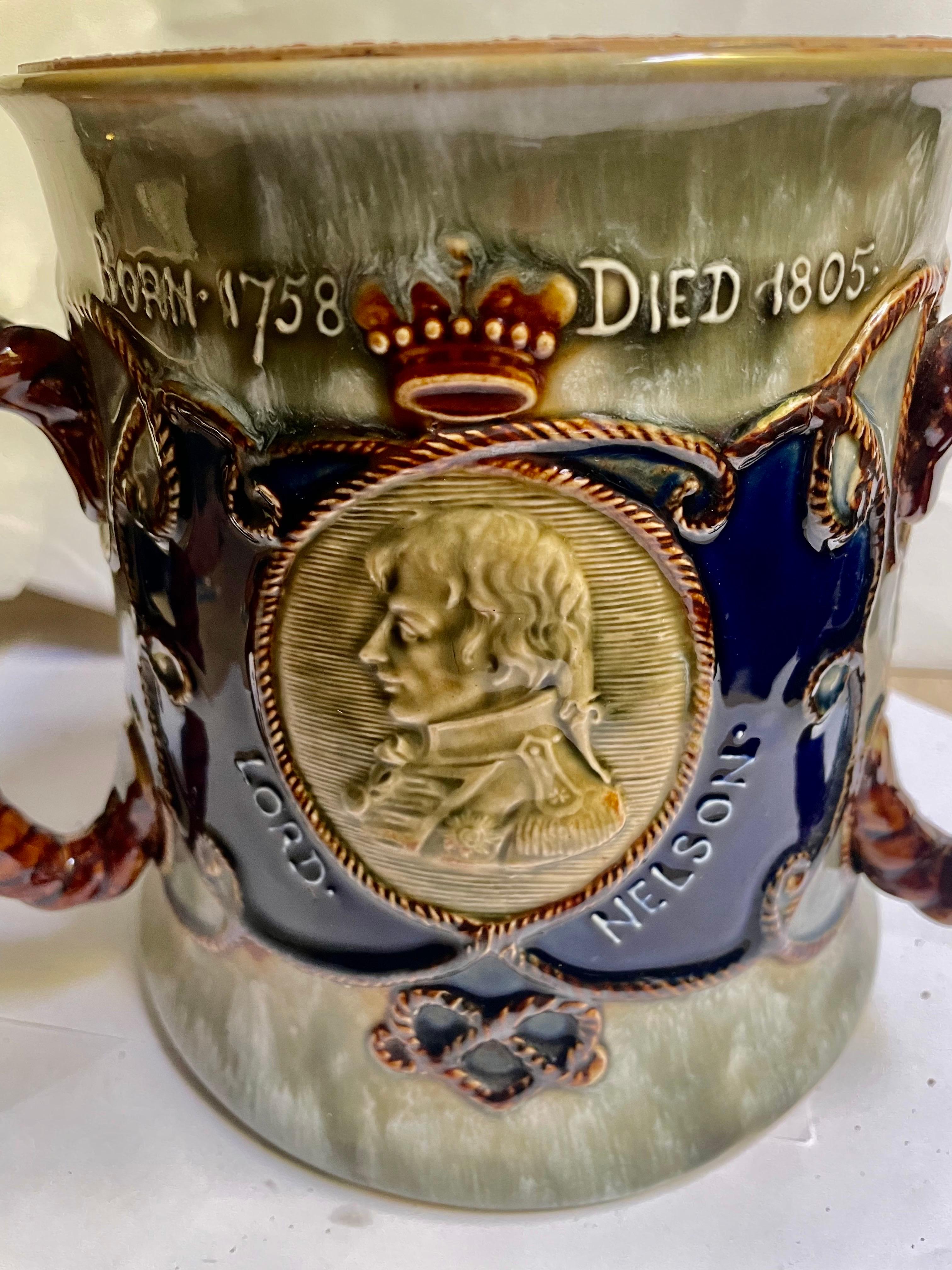 Royal Doulton Lord Nelson Memorial Large Stoneware Loving Cup Centerpiece (pièce maîtresse en grès) Bon état - En vente à Clifton Forge, VA
