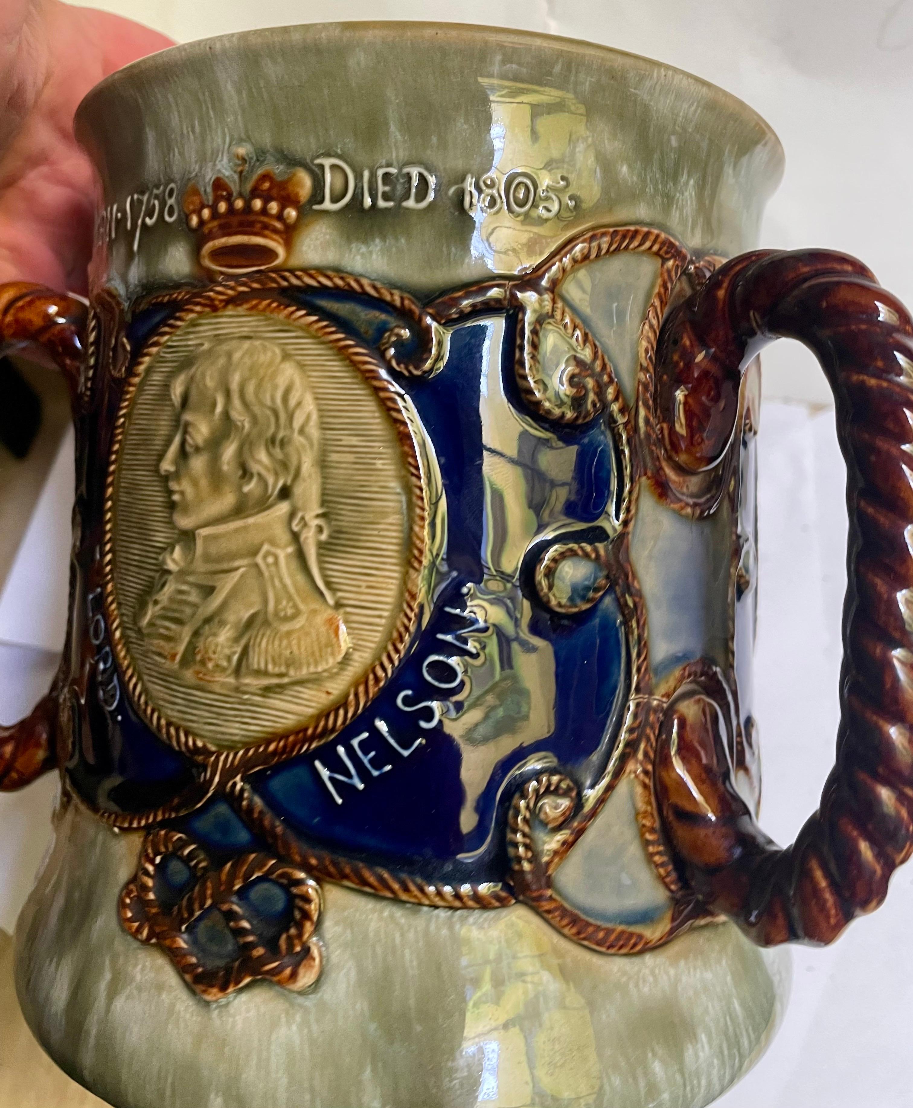 Céramique Royal Doulton Lord Nelson Memorial Large Stoneware Loving Cup Centerpiece (pièce maîtresse en grès) en vente
