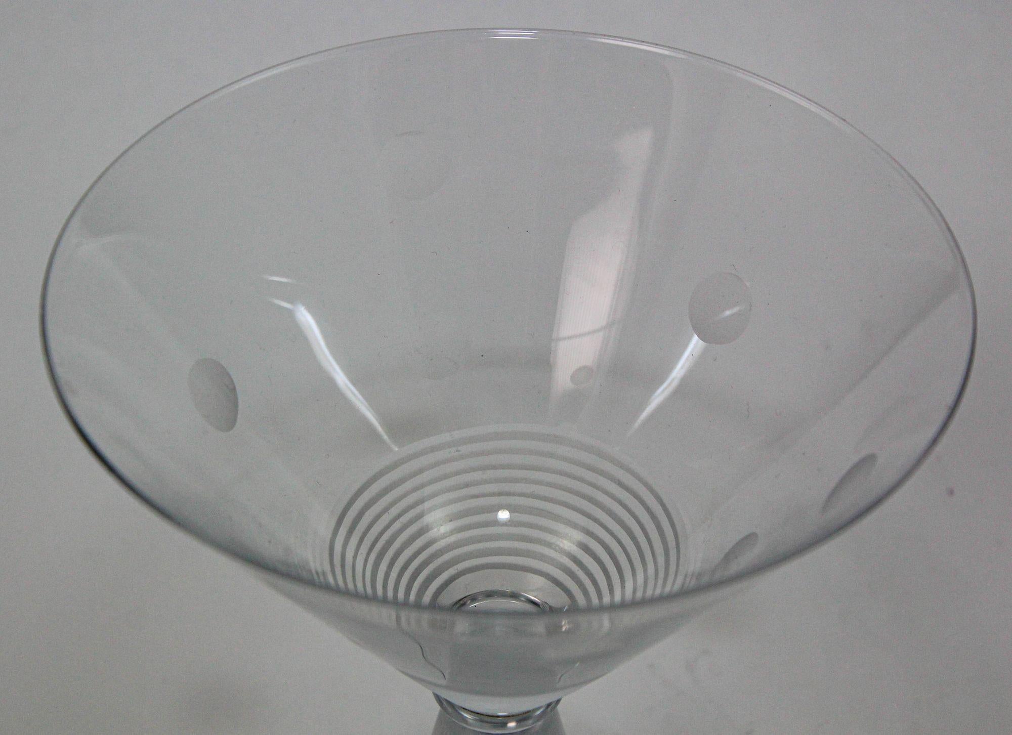 Postmoderne Ensemble de 2 verres à cocktail vintage gravés en cristal Martini ROYAL DOULTON en vente