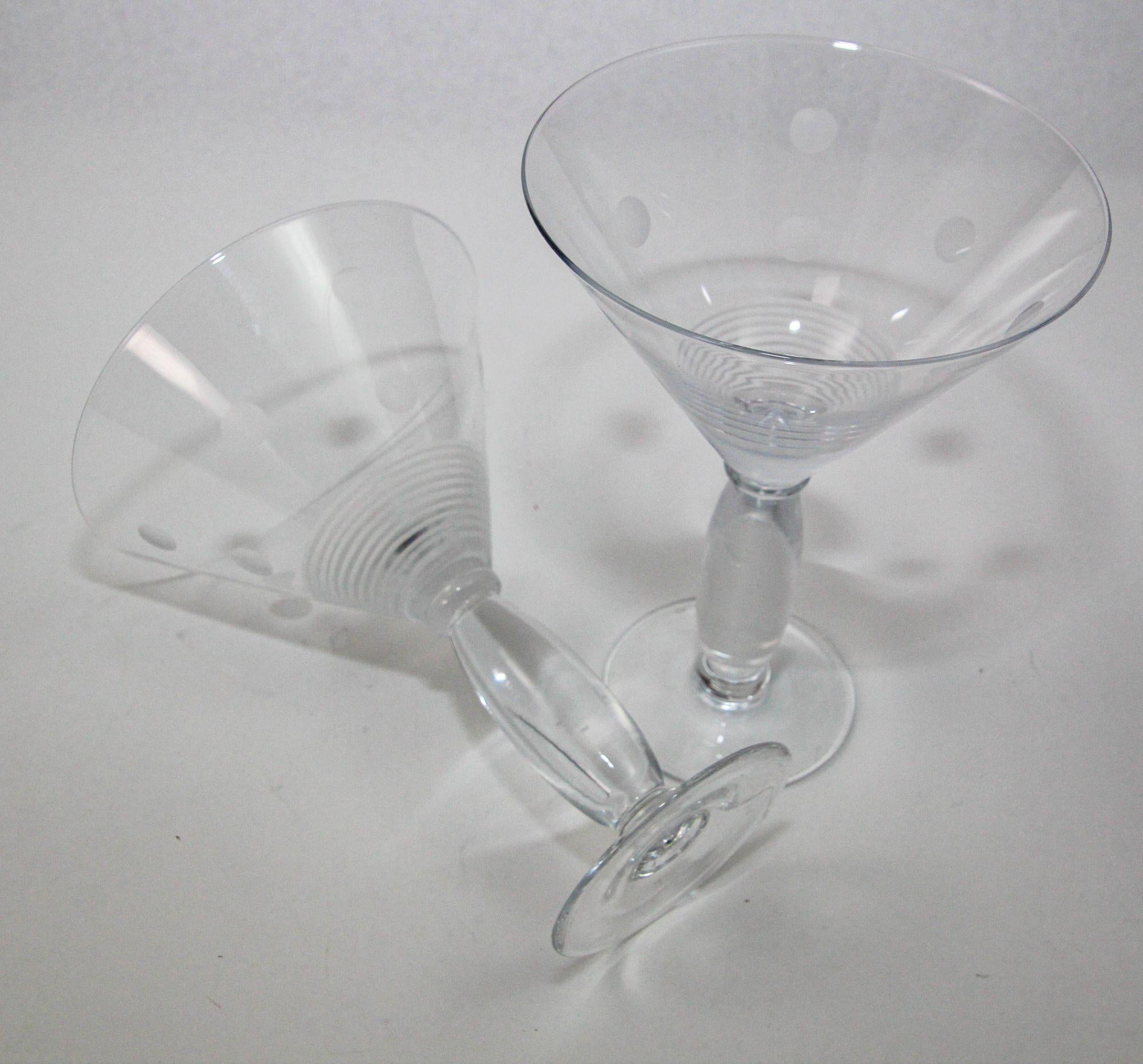 Post-Modern ROYAL DOULTON Martini Crystal Etched Glasses Set of 2 Vintage Cocktail Barware For Sale
