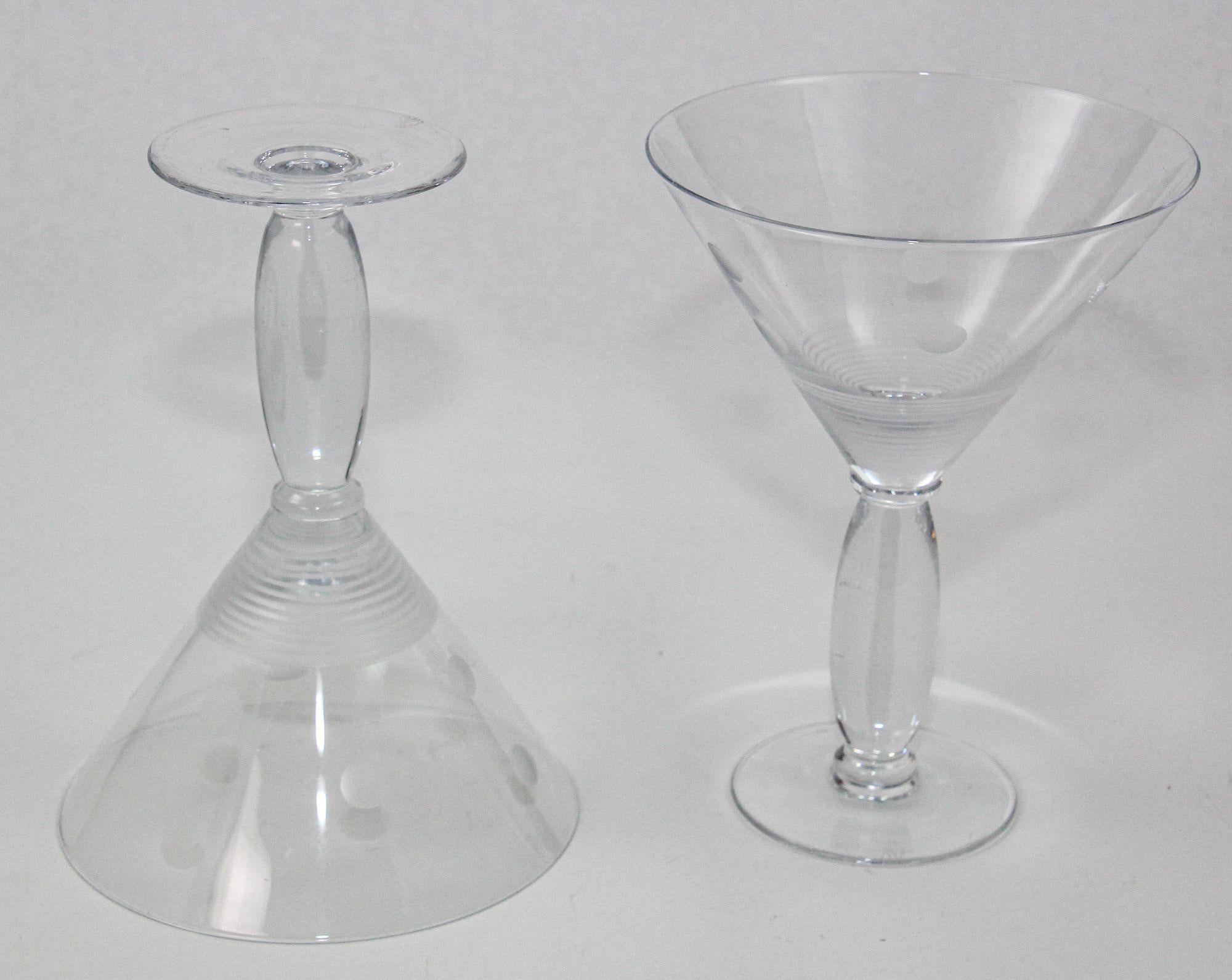 ROYAL DOULTON Martini Crystal Etched Glasses Set of 2 Vintage Cocktail Barware In Good Condition For Sale In North Hollywood, CA