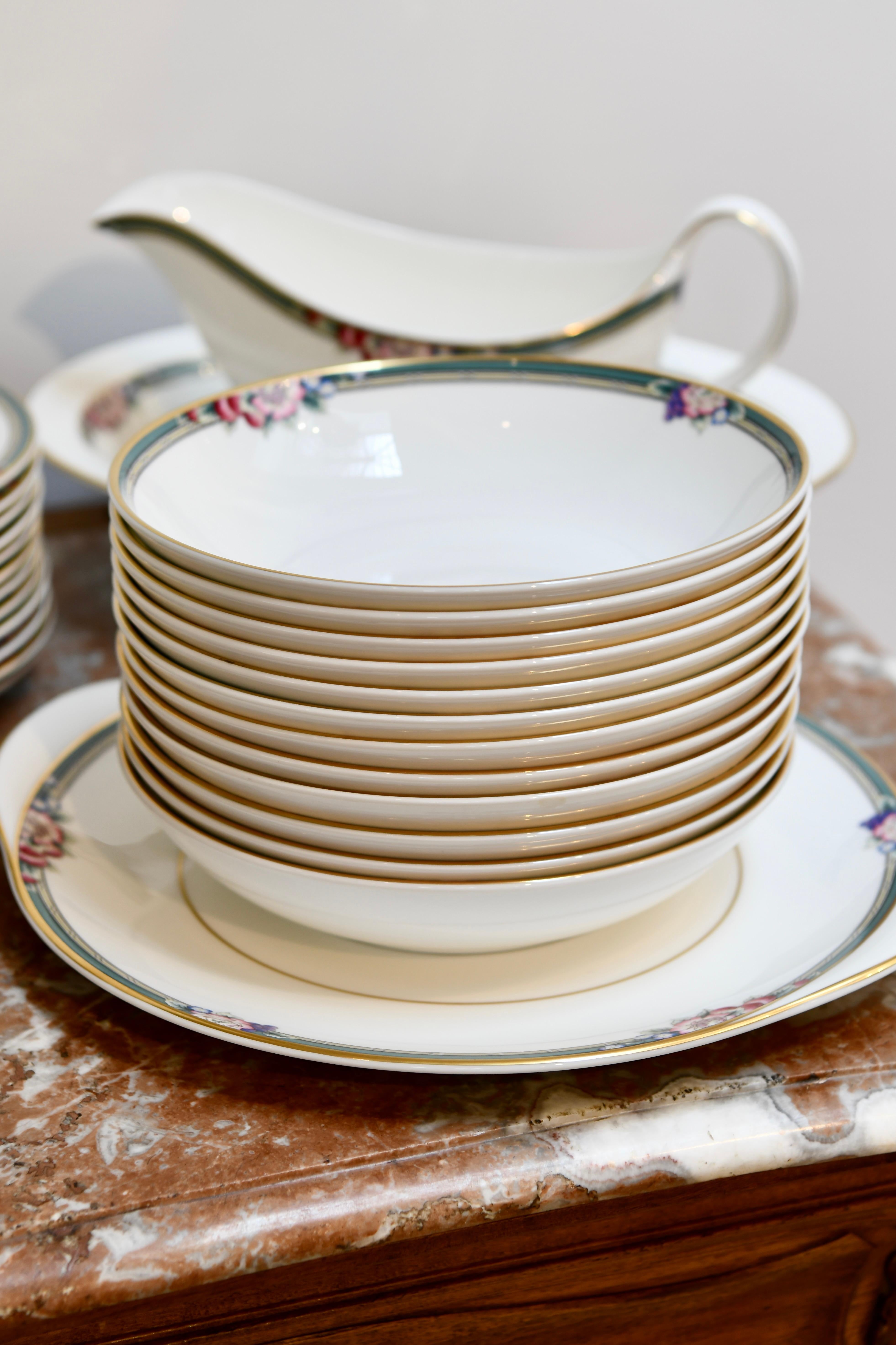 Royal Doulton Orchard Hill Dinnerware Set For Sale 5