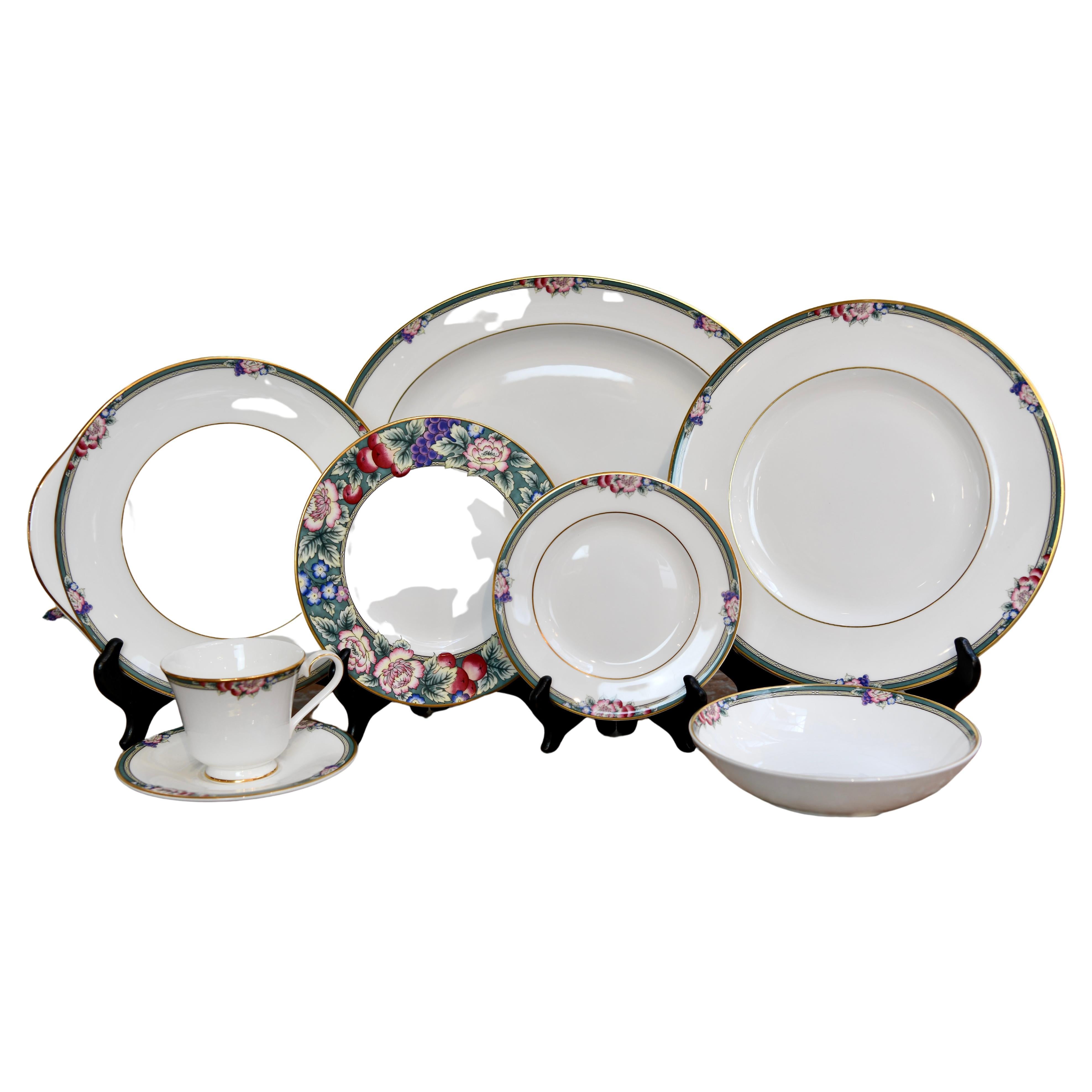 Royal Doulton Orchard Hill Dinnerware Set For Sale