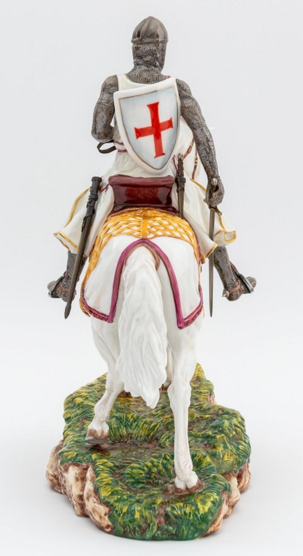 XXIe siècle et contemporain Figure de Saint George en porcelaine de Royal Doulton en vente