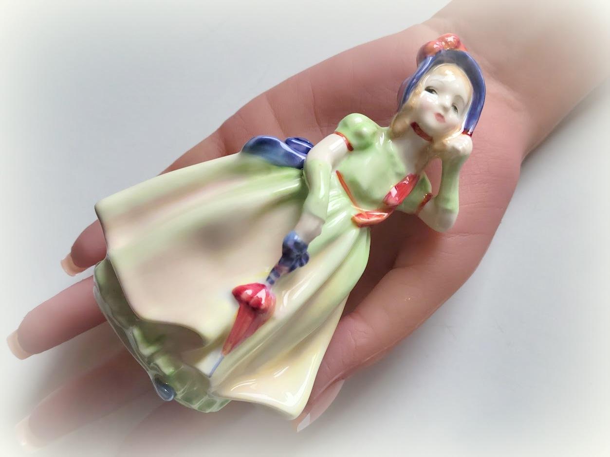 Royal Doulton Porzellanfigur Babie HN 1679 (Art nouveau) im Angebot
