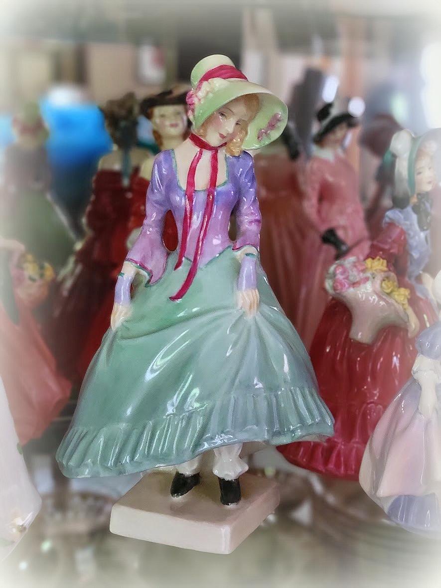 Royal Doulton Porcelain Figurine Pantalettes HN 1362 In Excellent Condition For Sale In Chesterland, OH