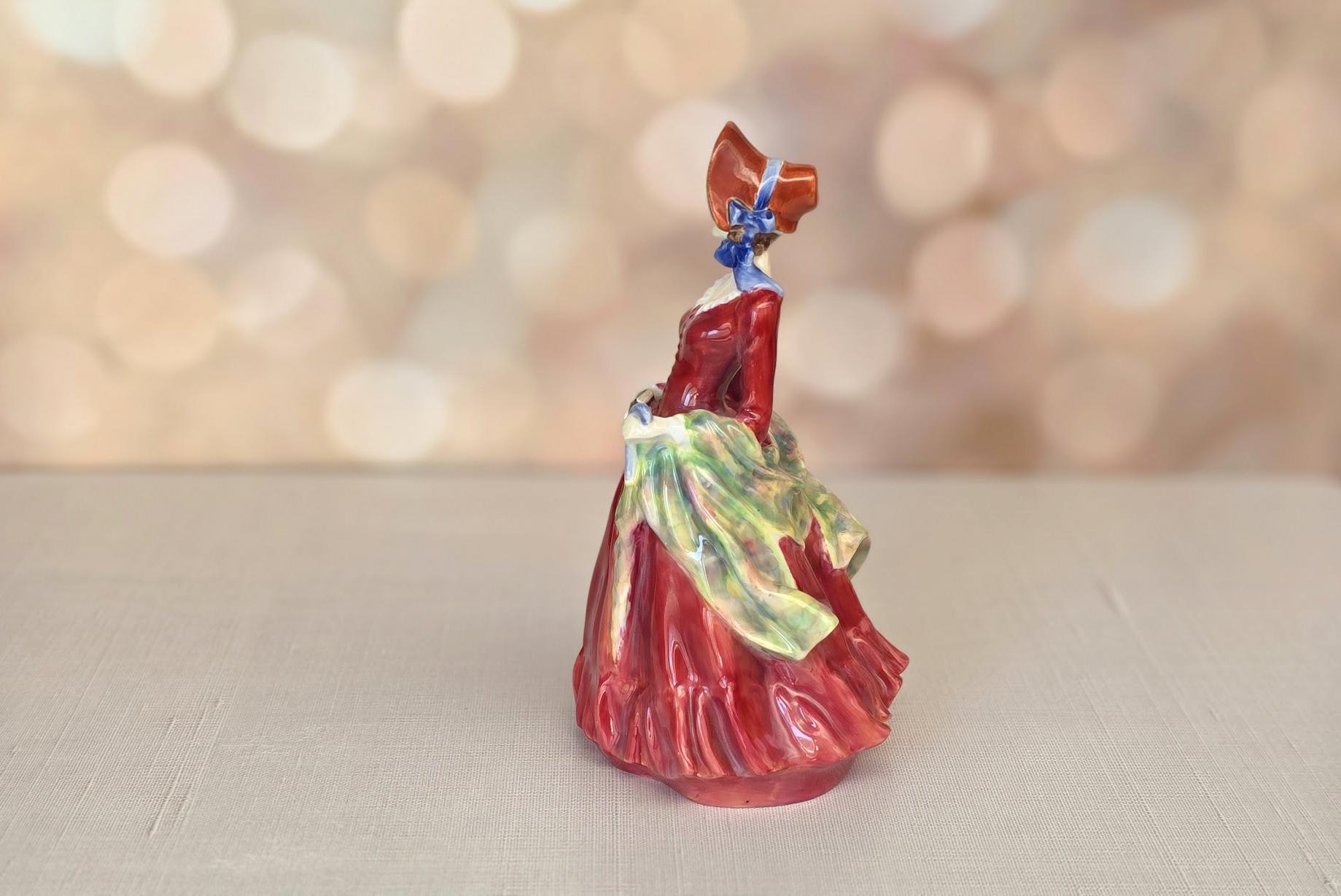 Royal Doulton Porcelain Figurine Sabbath Morn For Sale 1