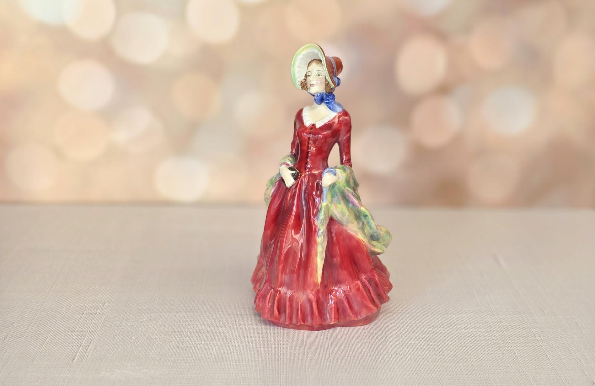 Royal Doulton Porcelain Figurine Sabbath Morn For Sale 2